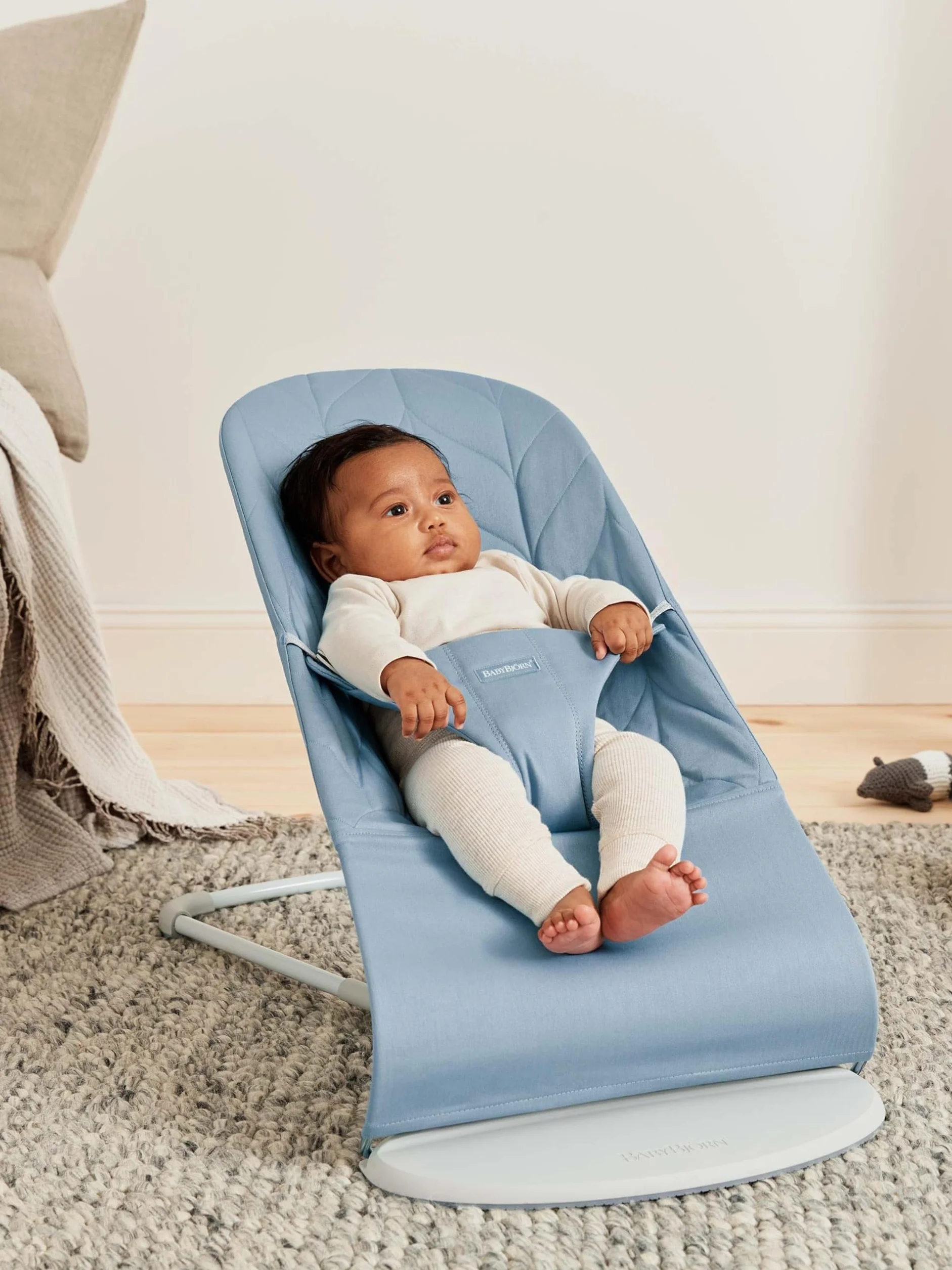 BabyBjörn Babywippe Bliss, Gewebt, Blütenblatt-Steppung, Blau