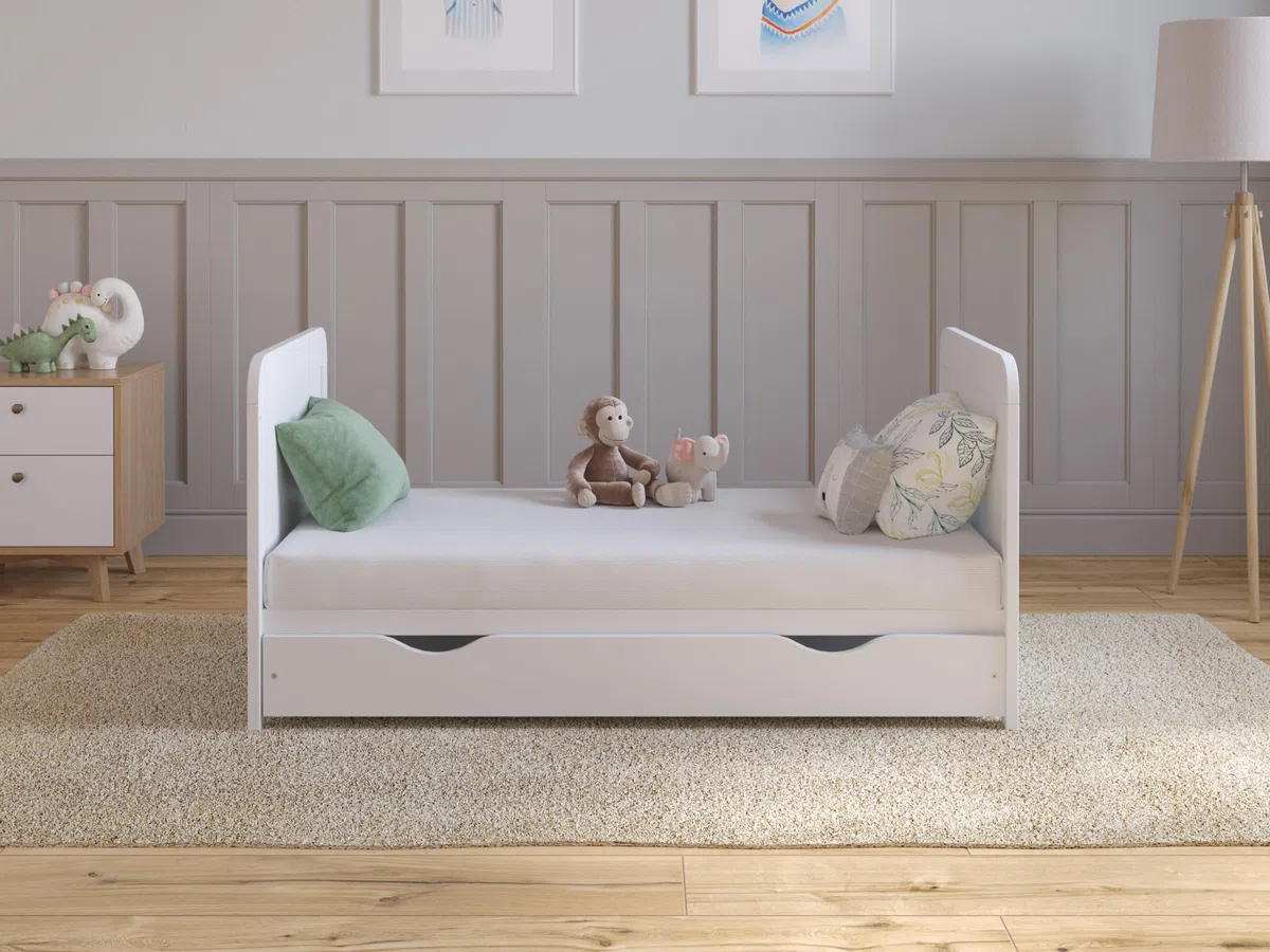 Love For Sleep Babybett Beistellbett 120x60 cm mit Schublade & Matratze - Kinderbett Holz Weiß, Babybett Komplett Set Mitwachsend Gitterbett