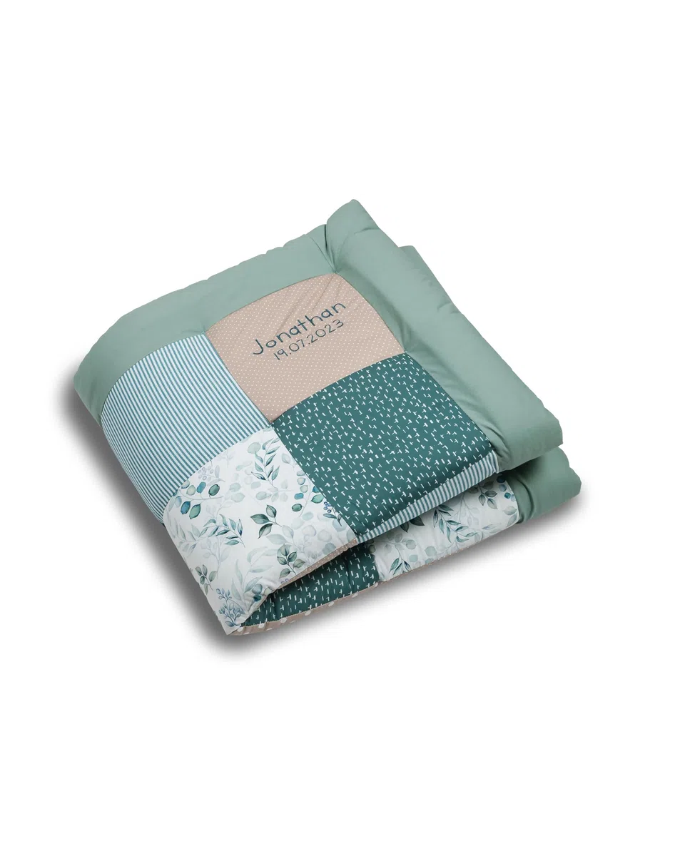 ULLENBOOM Krabbeldecke für Baby mit Personalisierung, 100% OEKO-TEX Materialien, Eukalyptus 100x100 cm - Babydecke mit Namen und Datum, ideal als Spieldecke und personalisiertes Geschenk zur Geburt