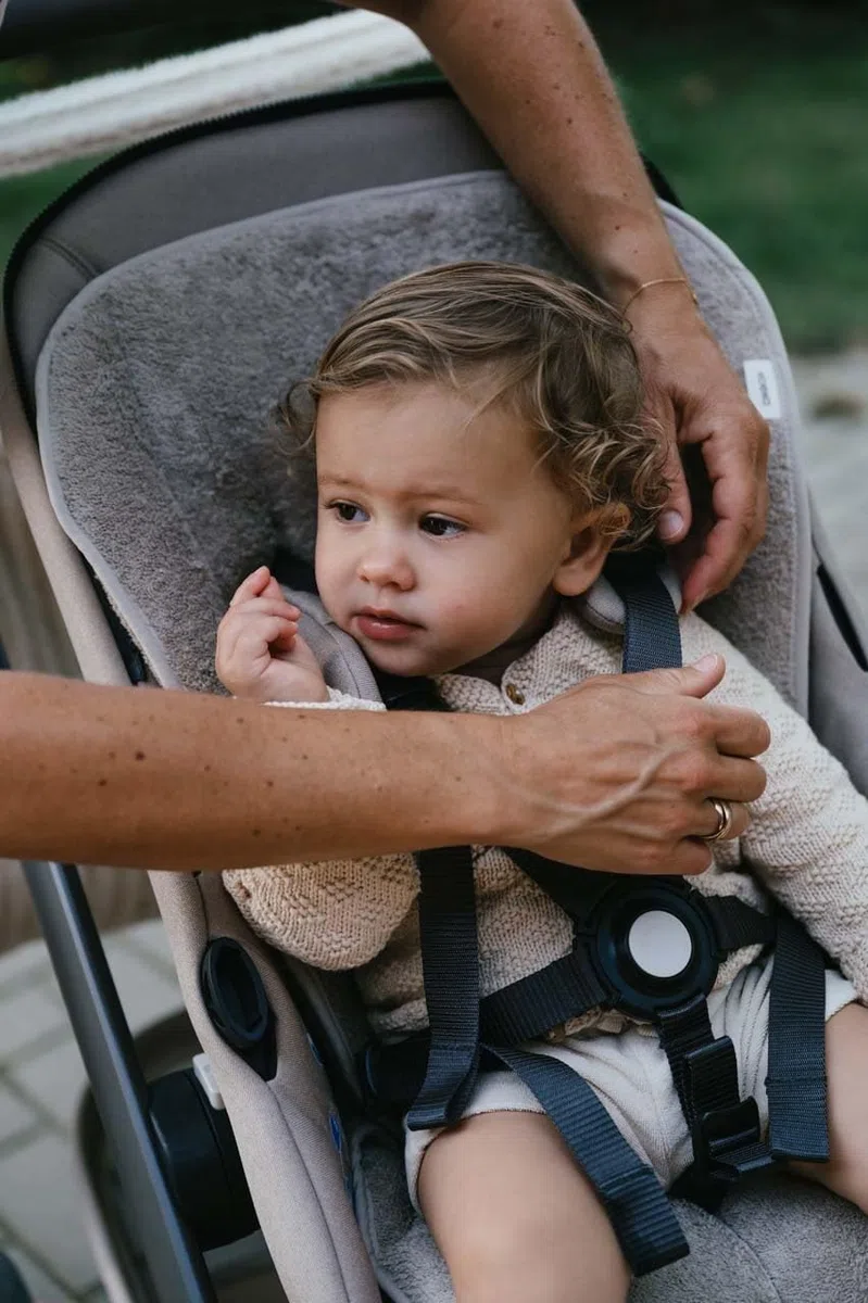 Koeka Sitzauflage Buggy - Universal - Buggy Einlage Sommer - Kinderwagen Sitzeinlage - Atmungsaktiv - Dijon - Frottee Aus Bio-baumwolle - Taupe - Einheitsgröße