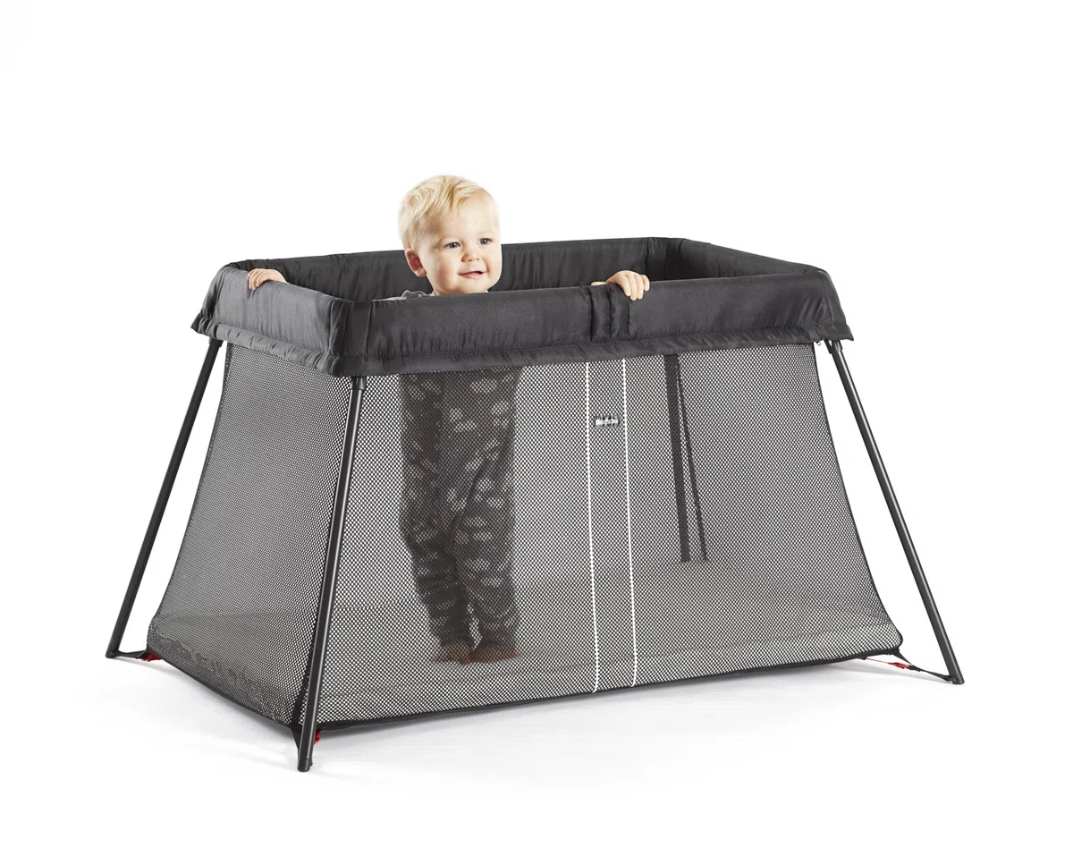 BabyBjörn Reisebett Light mit Spannbetttuch, Schwarz