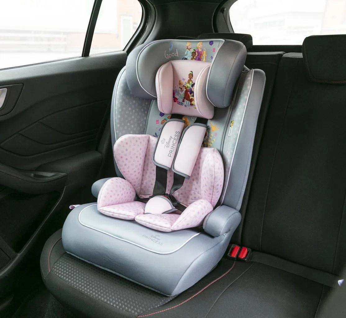 Disney Princesses I-Size R129 Autositz. Kindersitz mit einer Höhe von 76 bis 150 cm. Einstellbare Kopfstütze und Polsterung.
