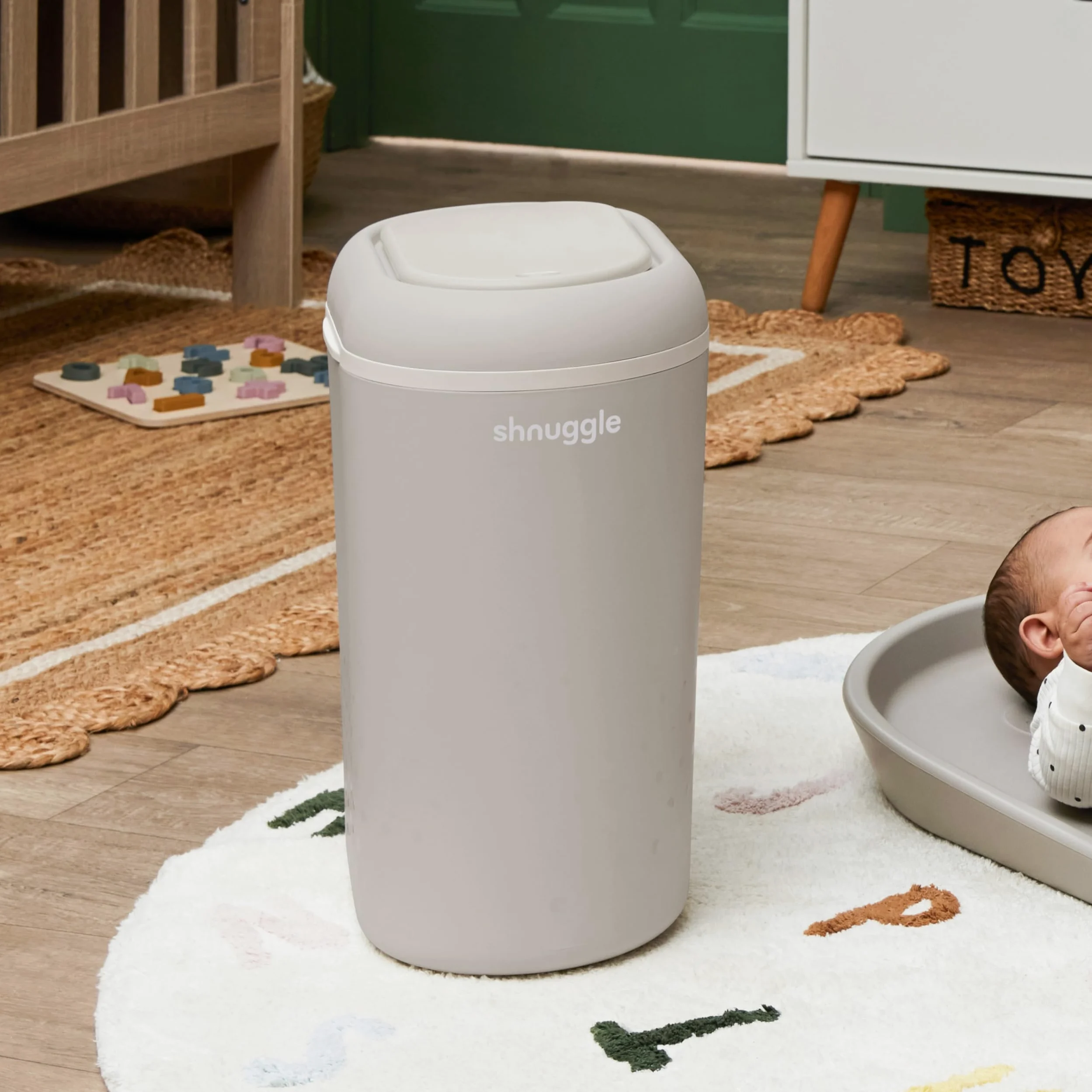 Shnuggle Eco-Touch Windeleimer (Windeleimer) | Umweltfreundliches Windelentsorgungssystem | kein kostspieliges Nachfüllen – verwenden Sie jeden Beutel | Dual-Seal Geruchsverschluss | leicht zu