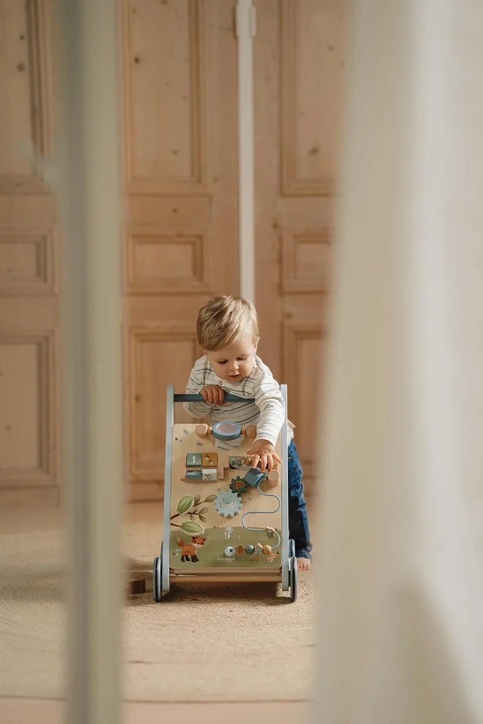 Little Dutch Laufwagen Schiebewagen mit Activity Spiel Board Holz Baby Kleinkind blau Fuchs - Forest Friends