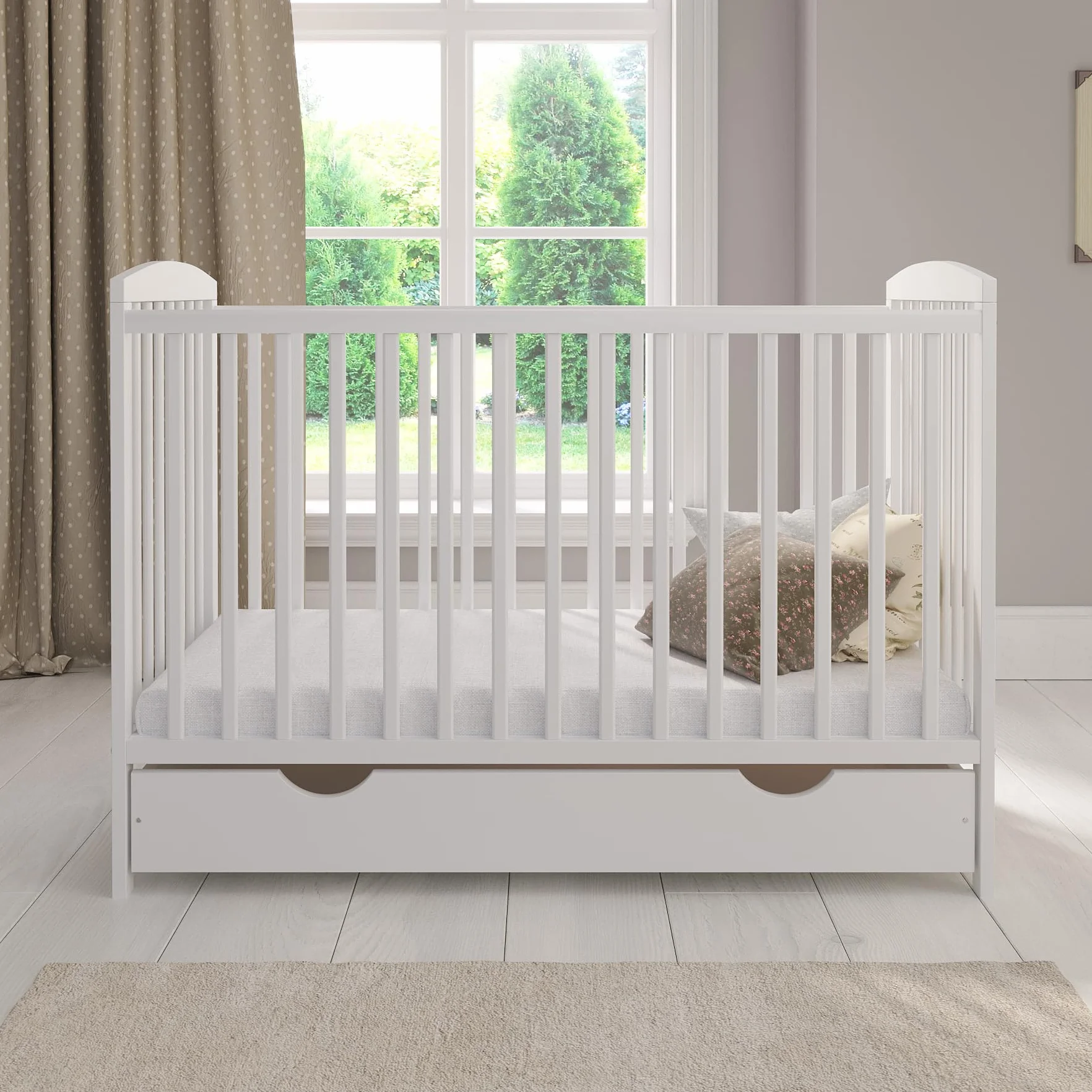 Love For Sleep Babybett 120x60 cm Weiß – Beistellbett mit Schublade und Matratze – Mitwachsendes Gitterbett aus Holz – Kinderbett Modell Jacob