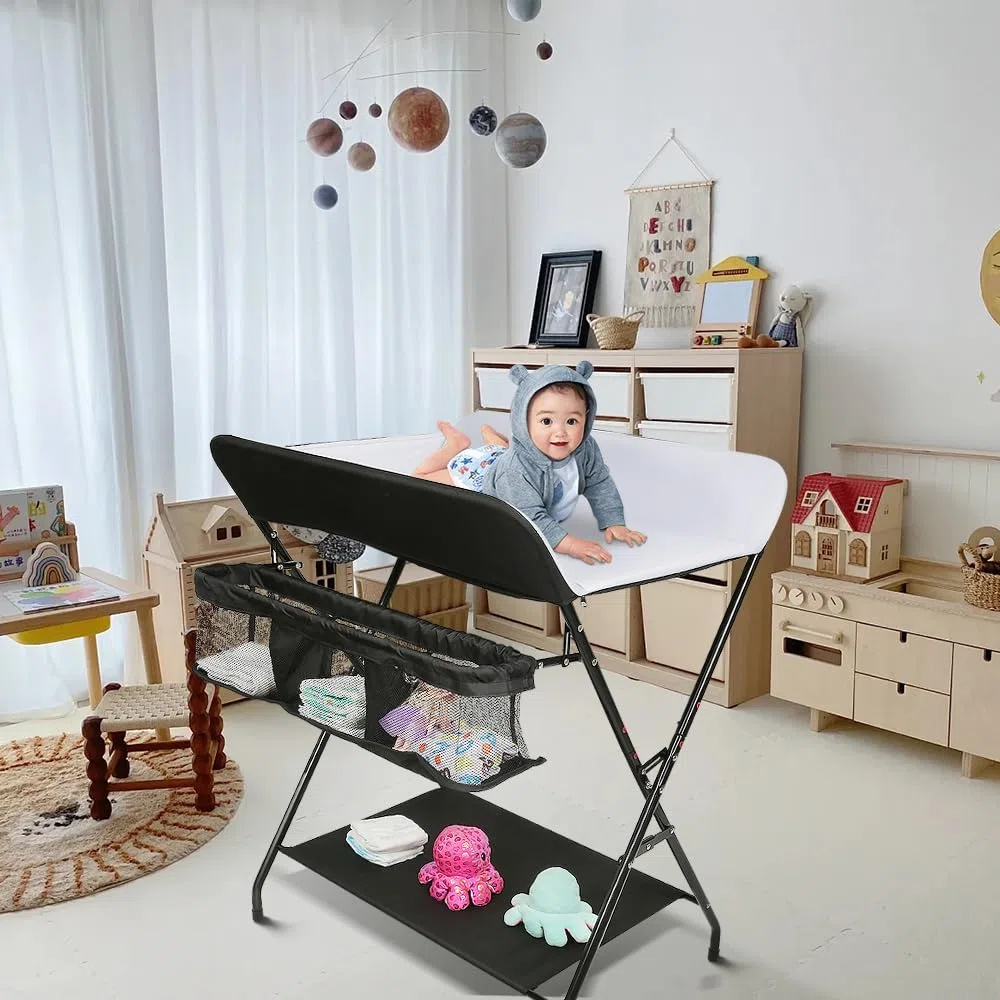 homewell Wickeltisch, Baby Wickelkombi Faltbar Tragbar, Klappbare Wickelkommode mit Aufbewahrungskorb, Sicherheitsgurt und 4 Rollen, Platzsparend & Stabil, 79 * 55.5 * 96cm (Grau + Weiß)
