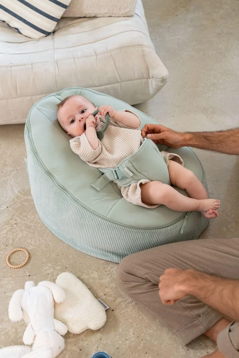 doomoo Seat'n Grow Babywippe, skalierbar, Kindersessel, ab der Geburt und bis zu 25 kg – Ultra Komfort – Füllung mit Mikroperlen und Stoffen aus weicher Baumwolle, Öko-Tex und GOTS, Grün