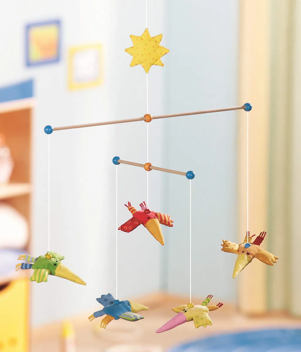 HABA 1103 Mobile Zwitscherlinge, Baby-Mobile zum Aufhängen mit 5 abnehmbaren Vögeln aus Stoff und gelber Sonne, Baby-Spielzeug ab 6 Monaten