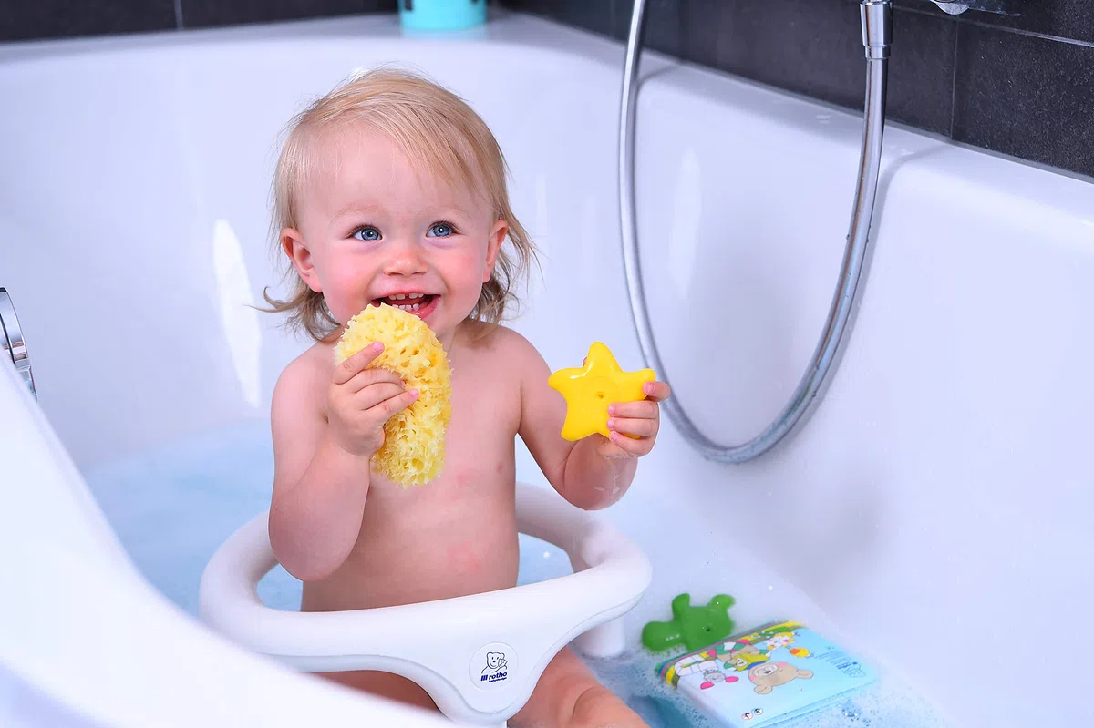 Rotho Babydesign Badewannensitz Babybadesitz grau | ab 7 Monaten Rutschfester Badesitz mit hohem Sitzkomfort und Kindersicherung - Sitzhilfe- Badehilfe