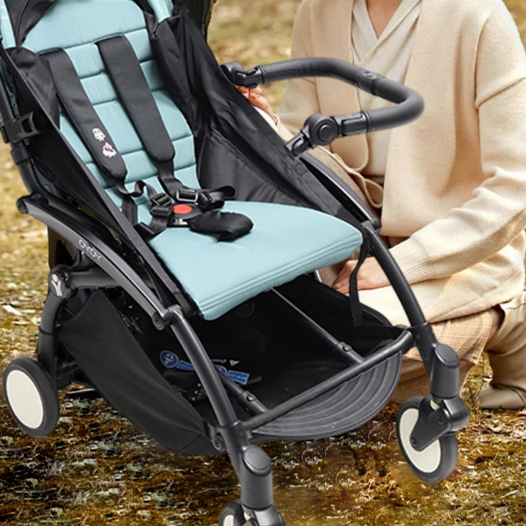 Kinderwagen-Zubehör, Kinderwagen-Stoßstange, verstellbares multifunktionales PU-Leder-Griffzubehör mit Knopfschalter für die Sicherheit von Babys und Kleinkindern