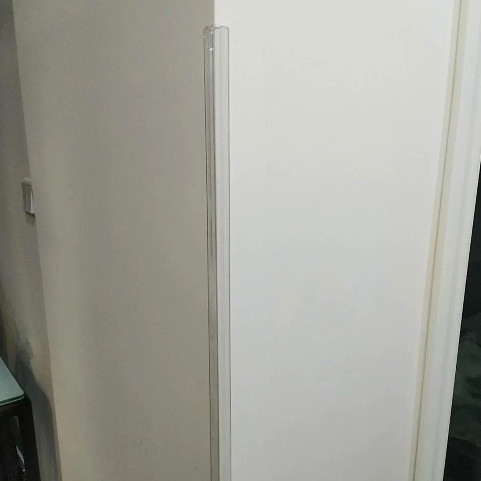 Transparenter selbstklebender Wand-Eckenschutz, einfach zu installierender Eckenschutz zum Kantenschutz, verhindert Kratzer an Wänden, Sicherheitsstoßstangen, eine Farbe, Länge 80 cm