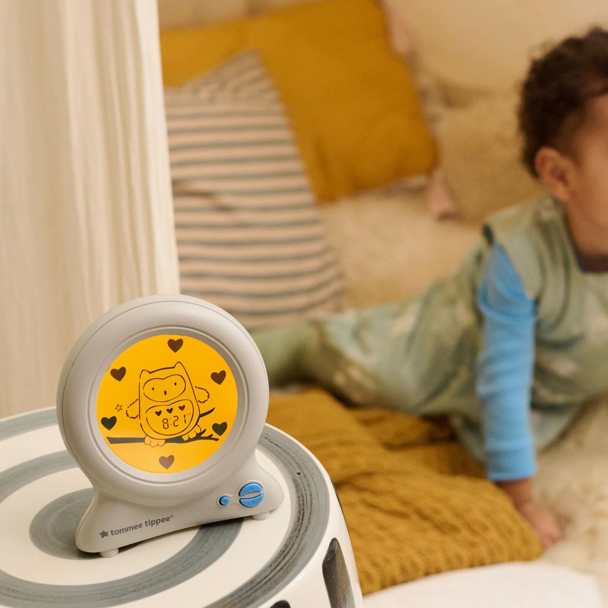 Tommee Tippee Groclock Uhr und Schlaftrainer, Wecker und Nachtlicht für Kleinkinder, mit USB-Anschluss