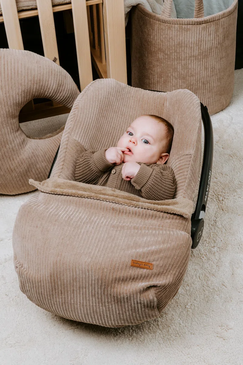 Baby's Only - Babyschalenbezug Sense - Weiche Rib Corduroy - Gruppe 0+ - Maxi Cosi Bezug Babyschale - Schonbezug für Autositz - 5-Punkt-Gurte - Kindersitzbezug für Jungen und Mädchen - Clay