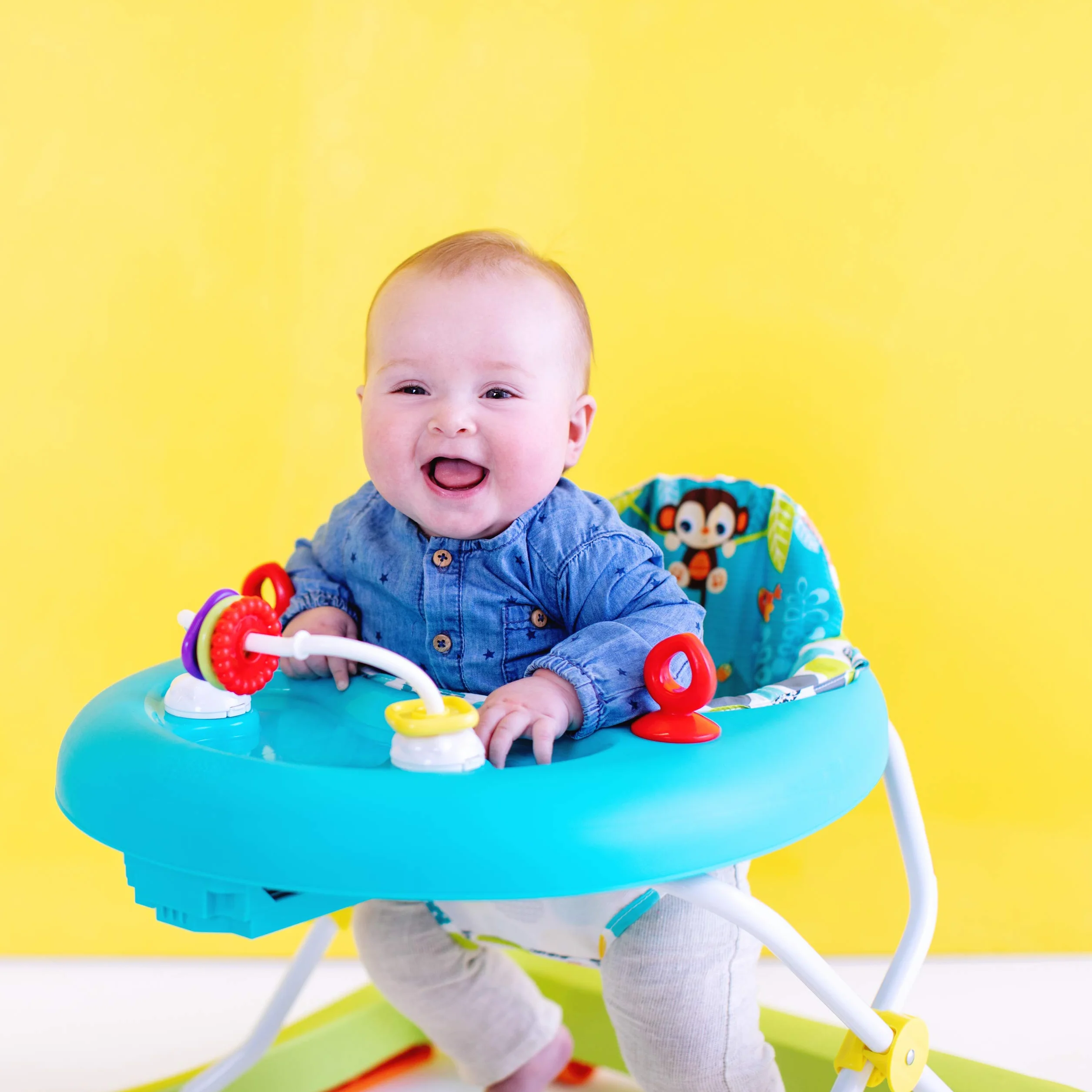 Bright Starts, Giggling Safari, Lauflernhilfe mit Spielzeuge, Perlenschiebespielzeug, 3 Höheneinstellungen, Lauflernwagen mit hoher Rückenlehne, zusammenklappbare, grün/blau, Kinder ab 6 Monaten