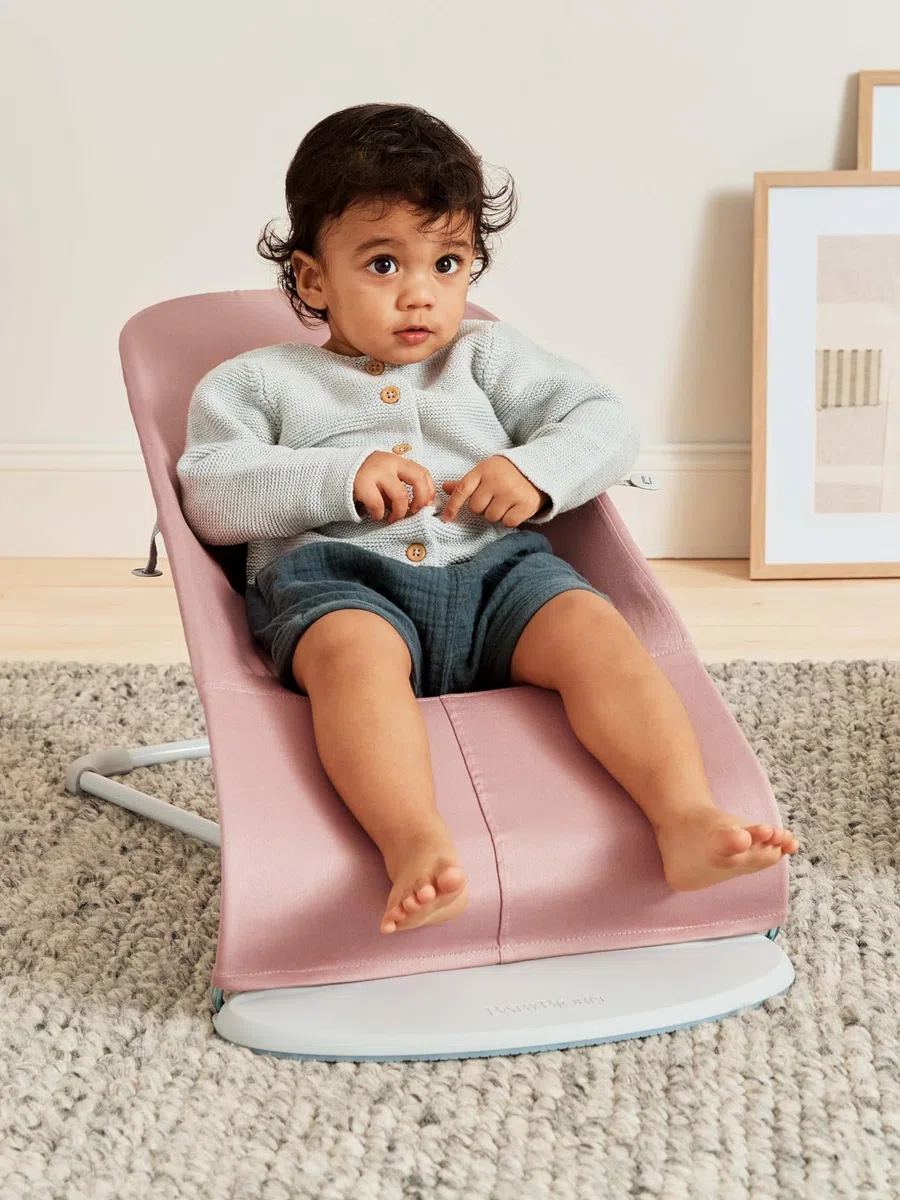 BabyBjörn Babywippe Bliss, Gewebt, Blütenblatt-Steppung, Altrosa