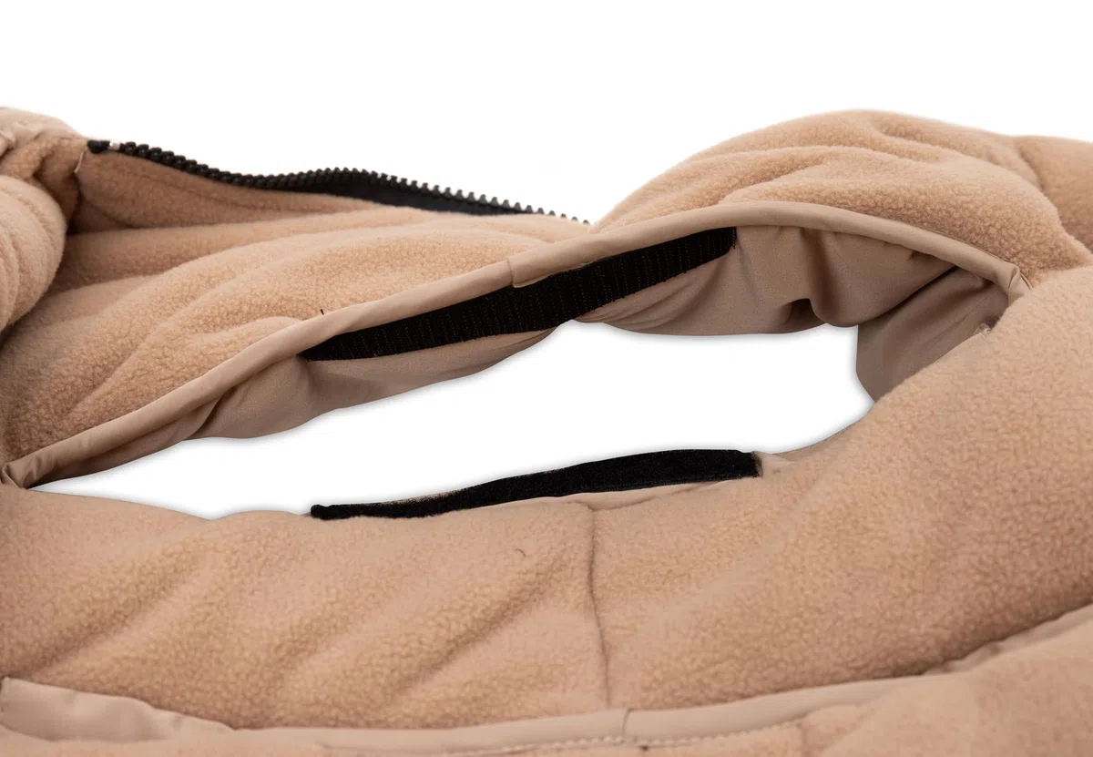 Jollein Fußsack Puffed - Biscuit - Für Babyschale Kinderautositz Gruppe 0+ und Kinderwagen - Für 3-Punkt- und 5-Punkt-Gurt