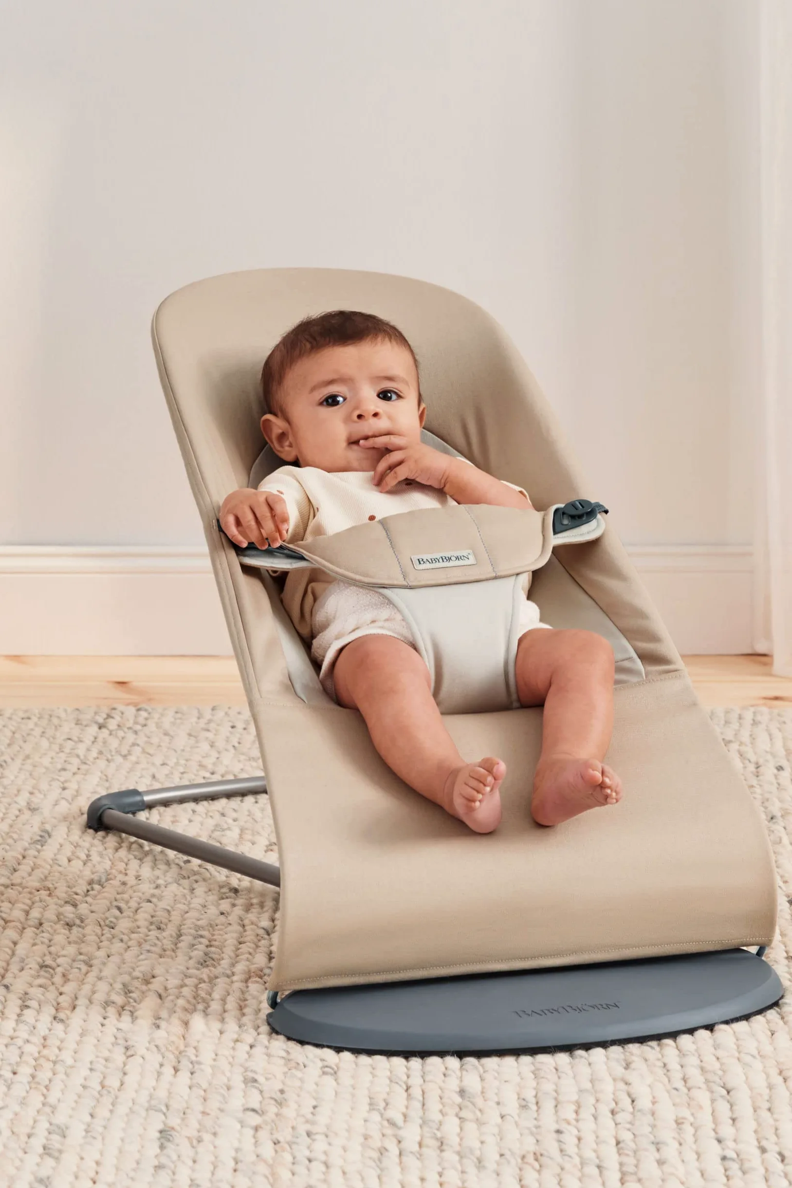 BabyBjörn Babywippe Balance Soft, Gewebt, Khaki/Beige