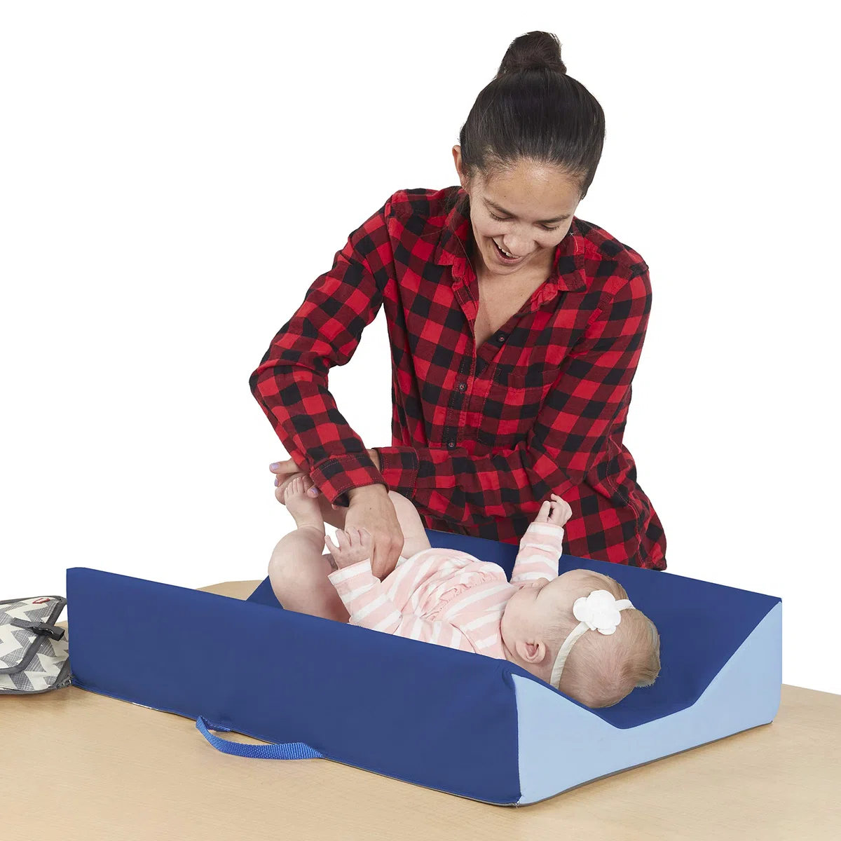 SoftScape Wickelunterlage, besonders weich, für Babys, Kleinkinder, rutschfeste Unterseite, integrierter Griff, leicht zu transportieren, Navy/Powder Blue, 1