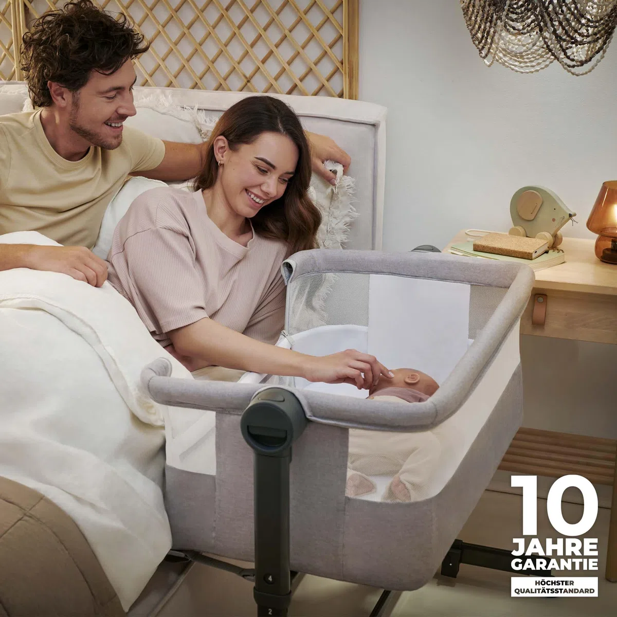 Kinderkraft NESTEE UP 2 Beistellbett 2 in 1, Kinderreisebett mit Matratze Laken, 5-stufige Matratzenhöhenverstellung, 4 Rädern mit Bremse, Weichen Material, Leichte Konstruktion, Grau