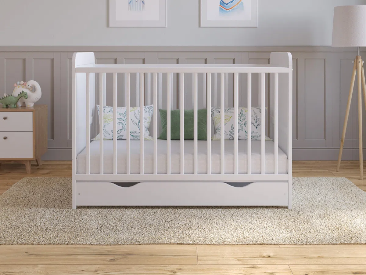 Love For Sleep Babybett Beistellbett 120x60 cm mit Schublade & Matratze - Kinderbett Holz Weiß, Babybett Komplett Set Mitwachsend Gitterbett