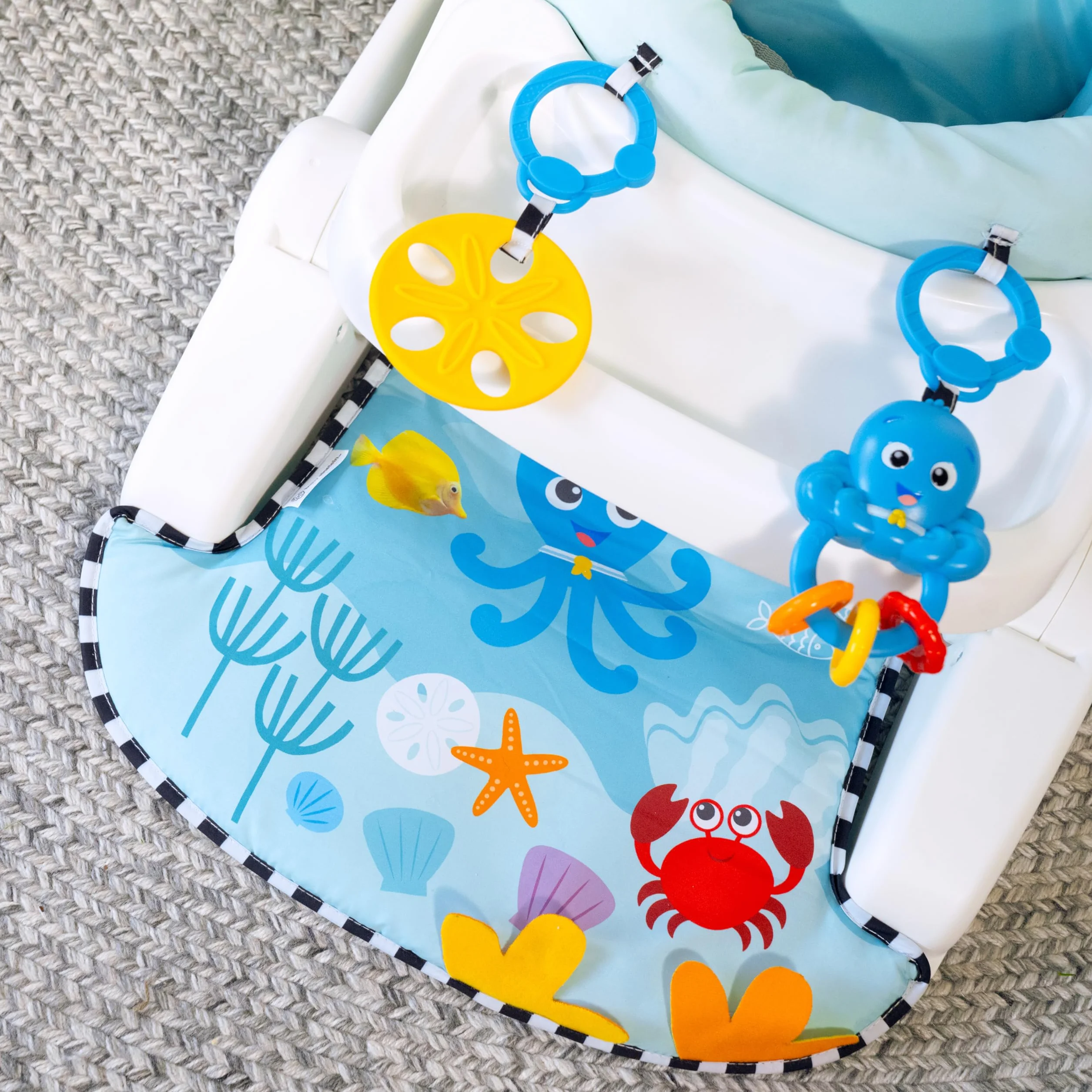 Baby Einstein, Sea of Support 2-in-1 Sit-Up Bodensitz, mit abnehmbarem Tablett und Spielzeug