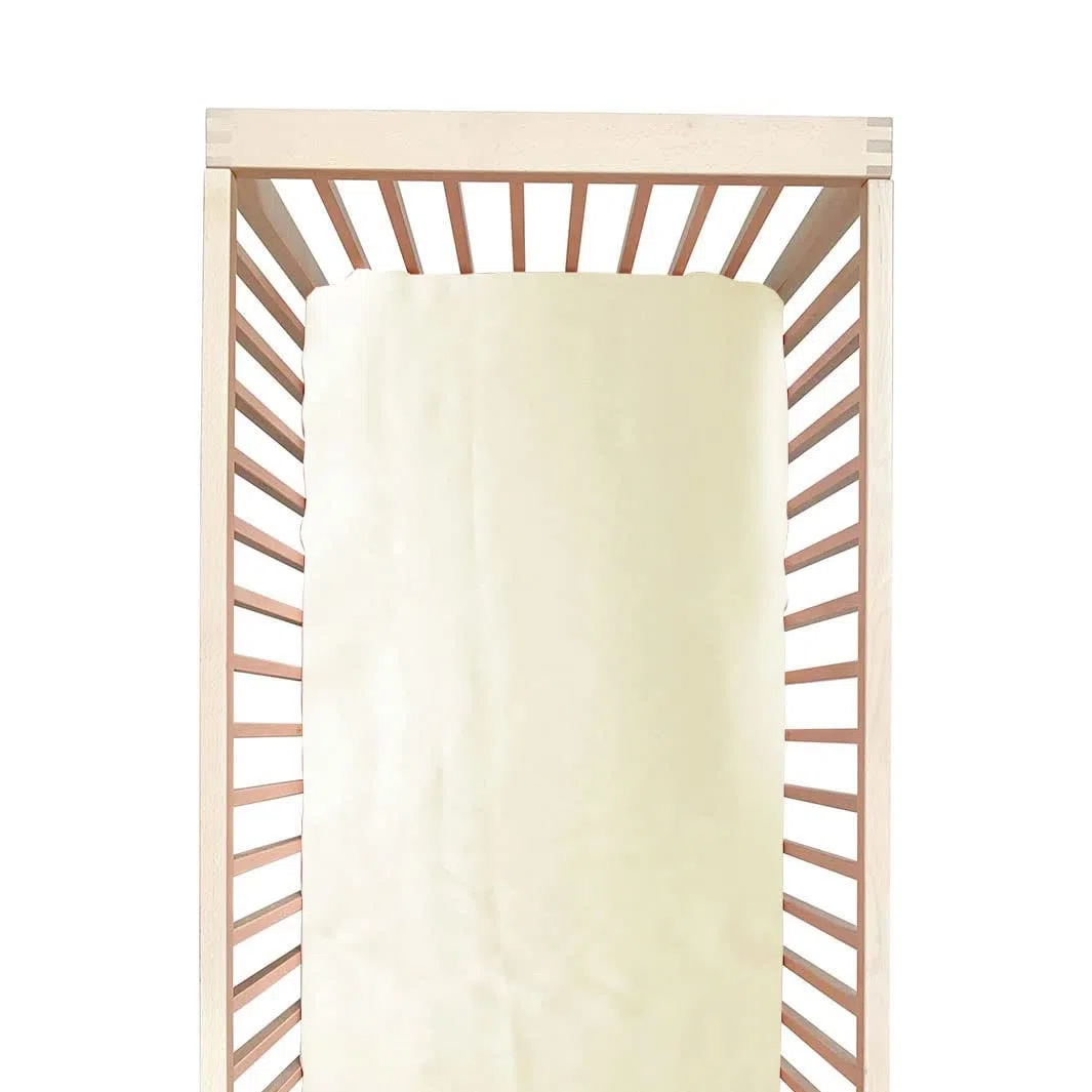Bettlaken für Babybett, 100 % Maulbeerseide, Standard-Matratzenlaken für Jungen und Mädchen, weich, glatt, atmungsaktiv, Babybett-Spannbettlaken, 71 x 132 cm, Beige