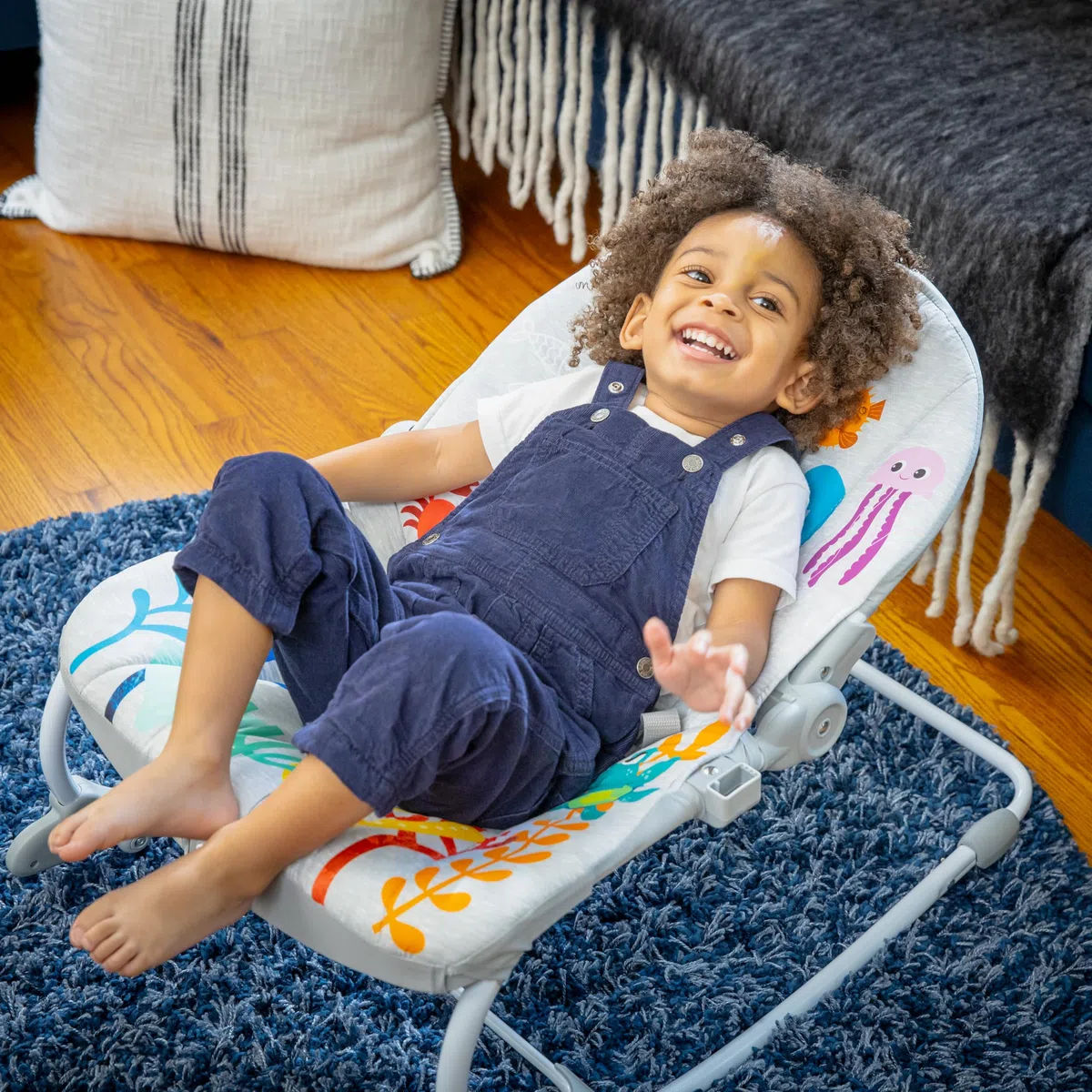 Baby Einstein Ocean Explorers Babywippe & Babyschaukel mit Musik & Licht, babyaktiviert, für Kinder von 0 bis 30 Monaten
