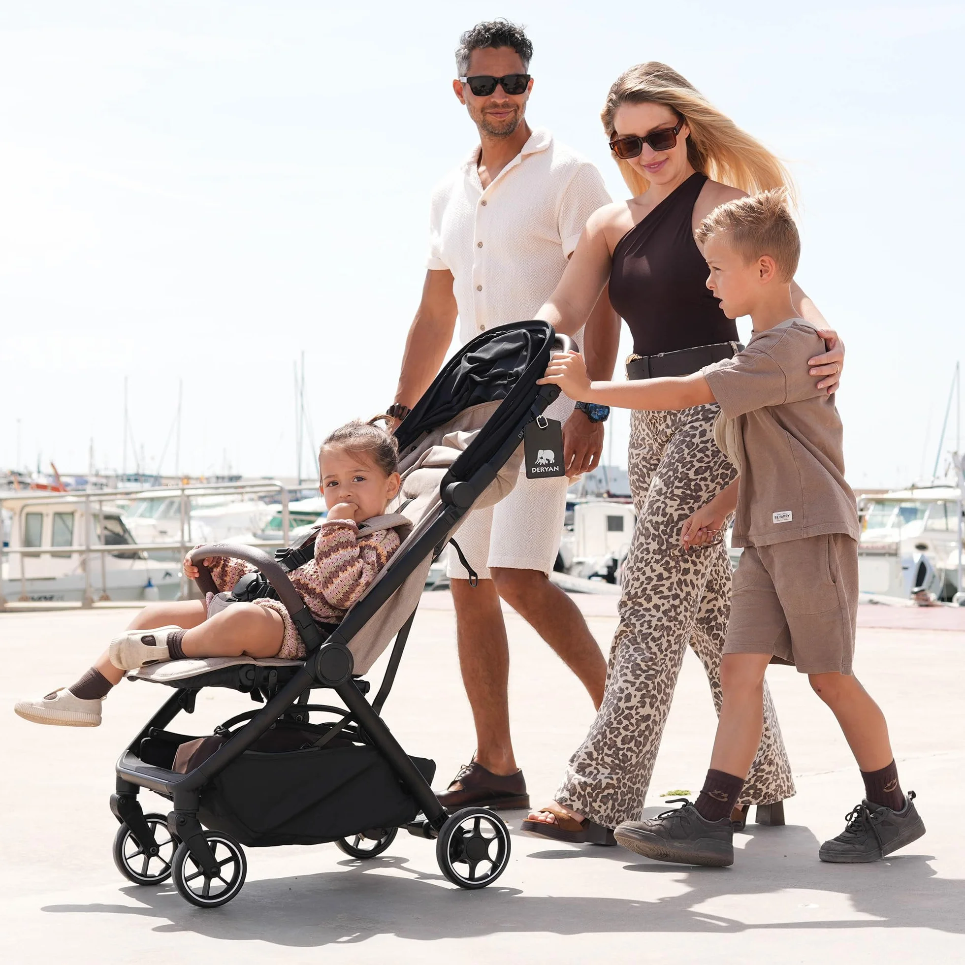 Deryan Air Reisebuggy Kinderwagen fürs Flugzeug-Handgepäck - Ultraleichter kompakter Buggy bis 22 kg (0-4 Jahre), faltbarer Kinderbuggy mit Transporttasche, UPF 50+ Sonnendach, Liegefunktion, Nougat