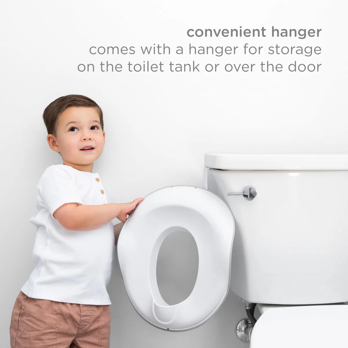 Ubbi Verstellbarer Toilettentrainer für Kleinkinder im Töpfchentraining mit integrierten Griffen und Bonus-Töpfchenhaken für einfache Lagerung, Grau