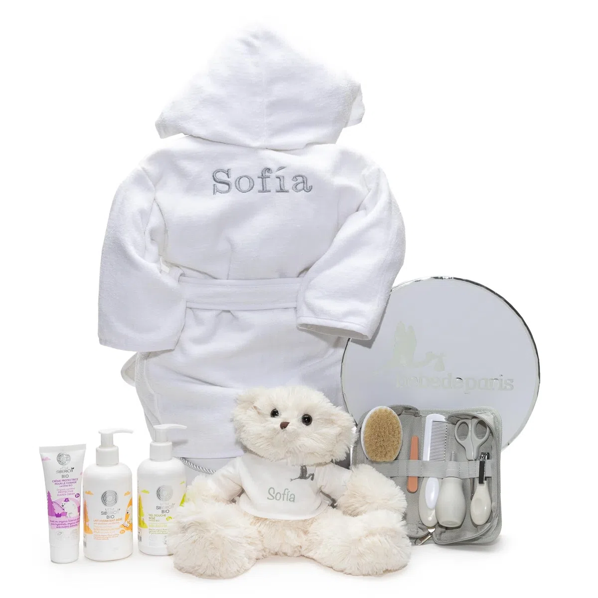 Babykörbchen für Naturkosmetik, bestickt mit Namen, Set mit allem, was Sie für die Pflege und das Baden des Babys benötigen (Kosmetik + Etui + Bademantel + Bär) | BebeDeParis