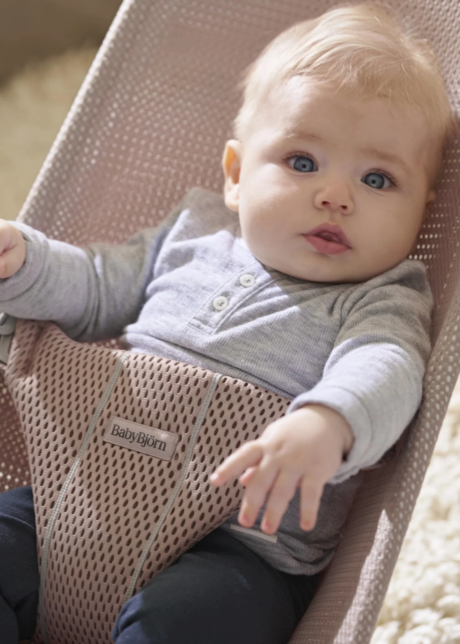 BabyBjörn Babywippe Bliss, Netzstoff, Altrosa