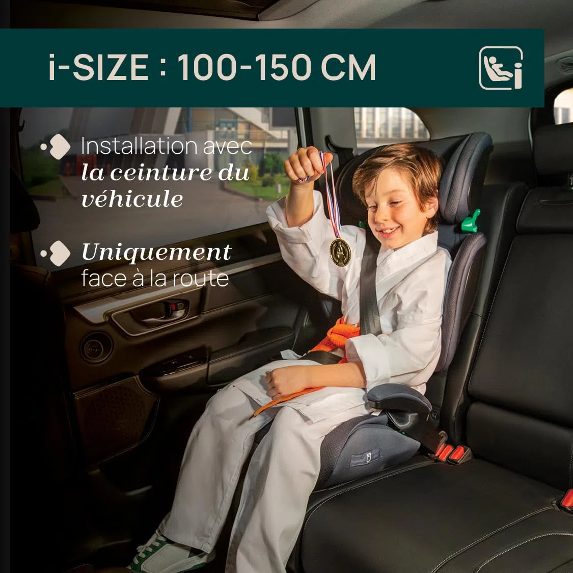 Chicco Quizy i-Size, Kindersitz 3-12 Jahre (100-150 cm), Mit Isofix-System, mit Liegeposition, Höhenverstellbar, mit gepolsterten Armlehnen und komfortablem Sitz, (15-36 kg), Gruppe 1/2/3, Schwarz
