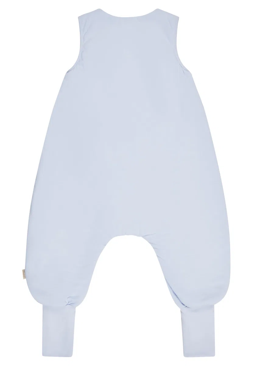 Sterntaler Schlafsack mit Beinen Bär Bo aus Baumwoll-Jersey, Hydrocool-Futter, integrierte Stulpen an den Beinen, Zwei-Wege-Reißverschluss und Applikation auf der Brust; eisblau; 1,50 TOG, Größe 74