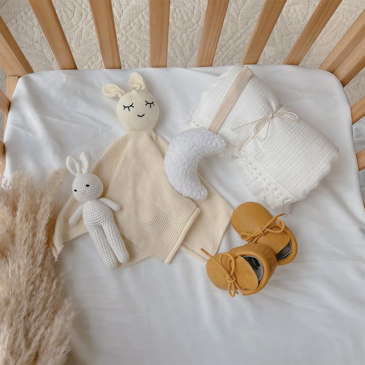 5-teiliges Baby-Set mit Baumwolldecke, beruhigendem Handtuch, Häkelspielzeug und Zubehör für Neugeborene