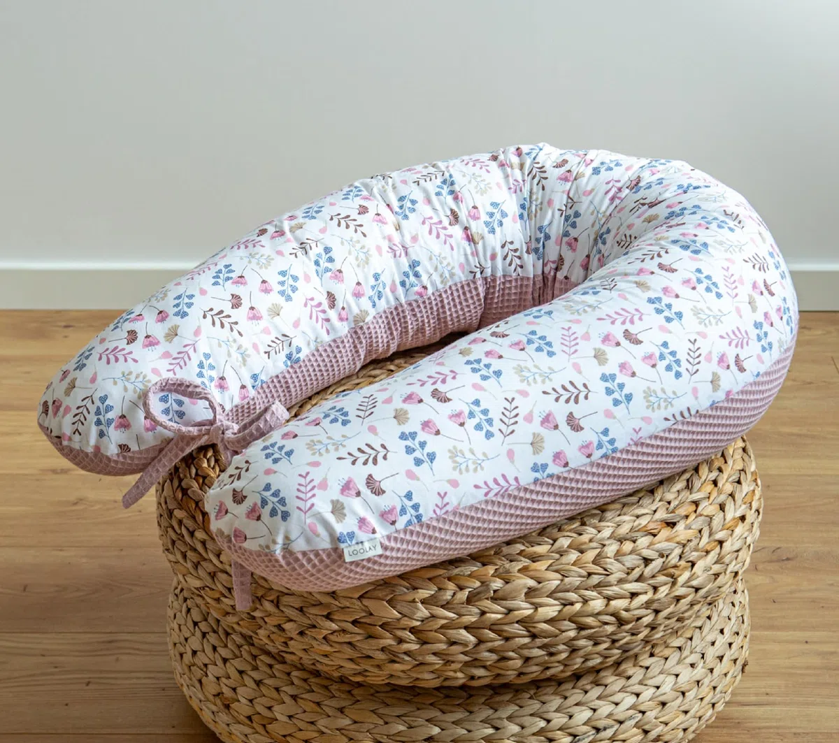 LOOLAY schwangerschaftskissen 170cm – Stillkissen und Lagerungskissen für Schwangere – 100% Öko-Tex Baumwolle – Ergonomisches Körperkissen mit Waschbarem Bezug (Rosa Waffel/Rosa Wiese)
