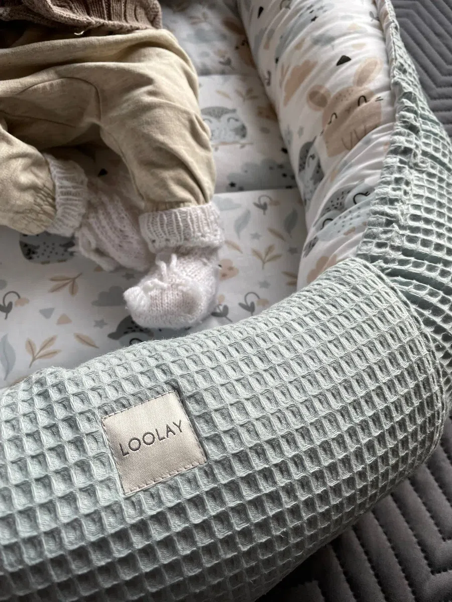 LOOLAY Babynest 85 cm x 60 cm - Baby nestchen aus Waffelpique Bio- Baumwolle -Babynestchen Neugeborene Handmade EU - Minze Waffelpique Hase Beige