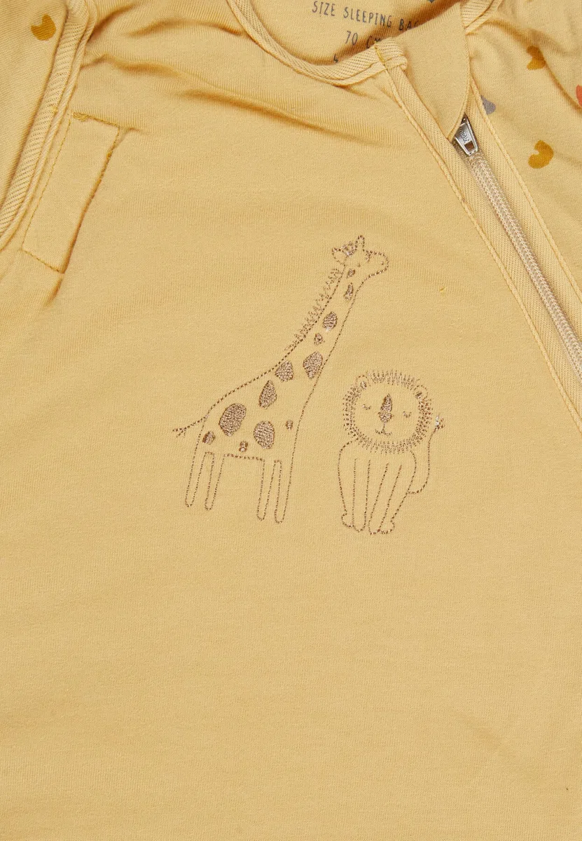 Sterntaler Schlafsack mit Armen 80cm Giraffe & Löwe – Jersey, leicht wattiert – Abnehmbare Ärmel mit Klettverschluss, Stulpen - 1,00 TOG – 2-Wege-Reißverschluss & Kabelöffnung – Baby Schlafsack
