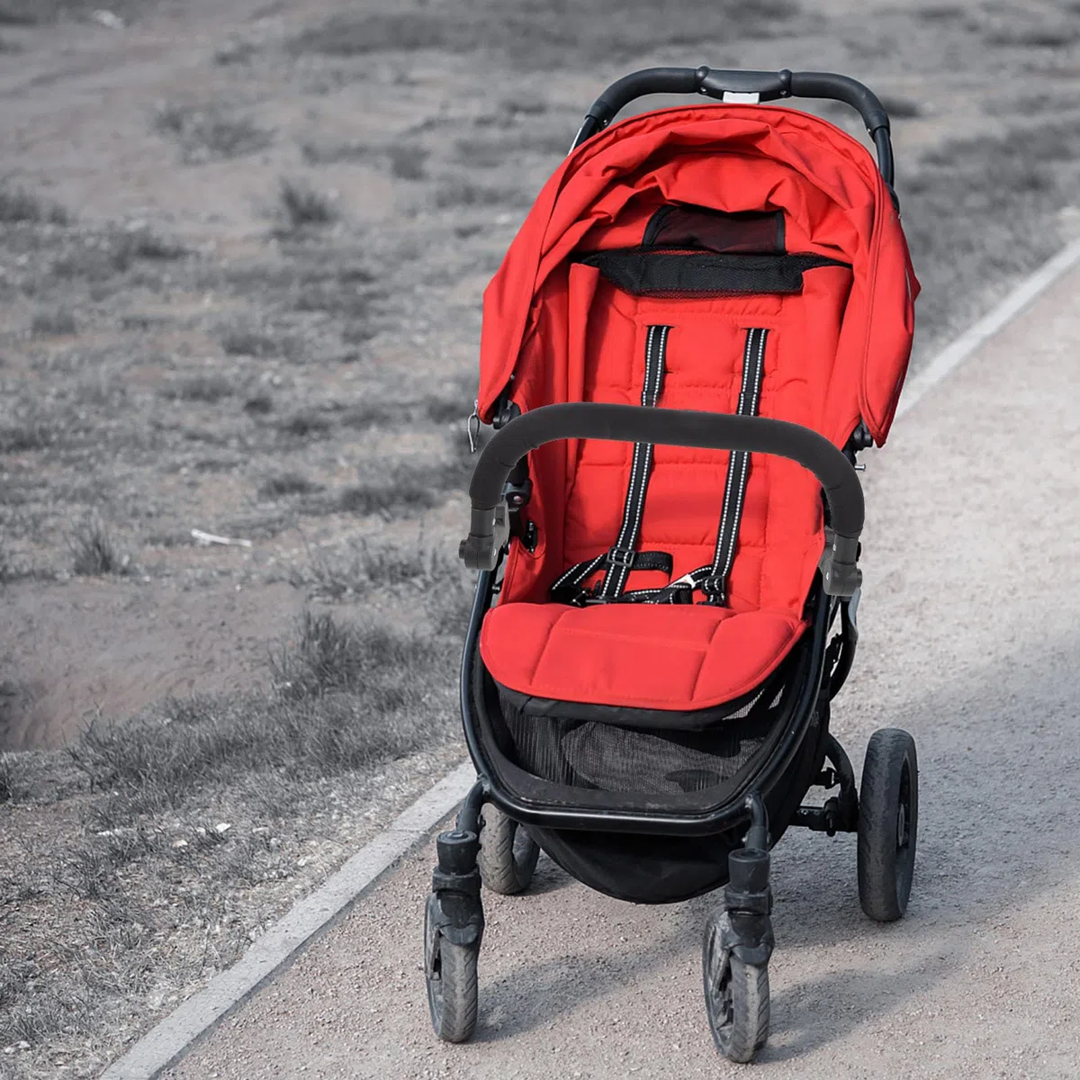 Universelle Kinderwagen Armlehne aus Kunststoff und Schwamm Verstellbar und Sicher Passend für Kleinkindwagen Praktisches Zubehör für Unterwegs Zufälliger Stil