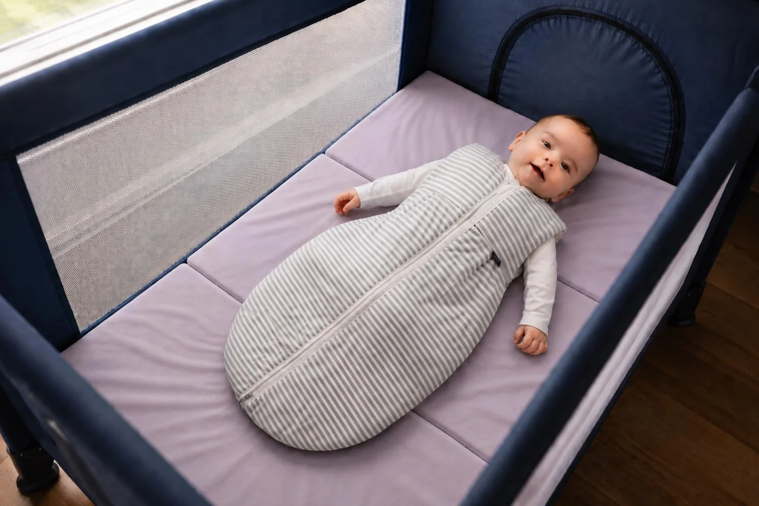 Alvi Reisebettmatratze Komfort 60x120 cm/Höhe 6 cm - Matratze für Baby Reisebett mit Baumwollbezug und Tasche, atmungsaktiv, waschbar, Oeko-TEX® Standard 100 schadstoffgeprüft