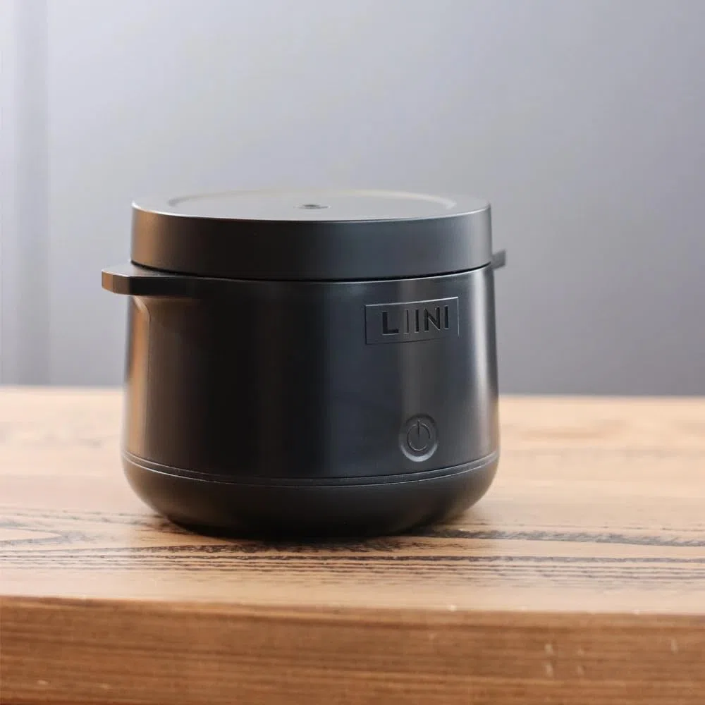 LIINI 2.0 PRO Breiwärmer schwarz – Akku Babybreiwärmer, 50W, 10000 mAh, IP66, Edelstahlplatte, BPA-frei, USB-C
