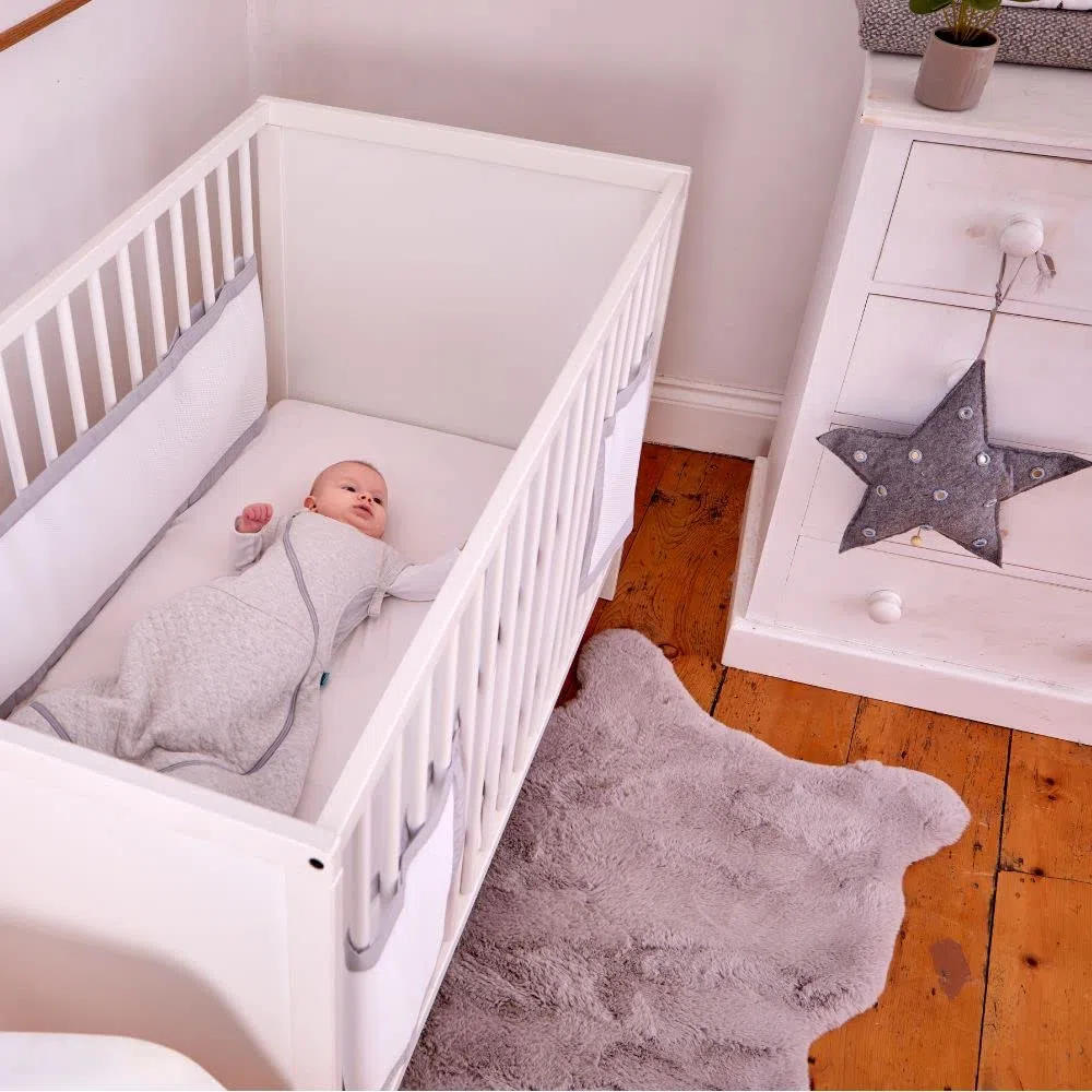 Purflo Atmungsaktive Nestchen,sichere Alternative zu traditionellen Babybettumpern,maschinenwaschbar & einfach zu installierende Klettverschlüsse,Babyutensilien,Wolkengrau