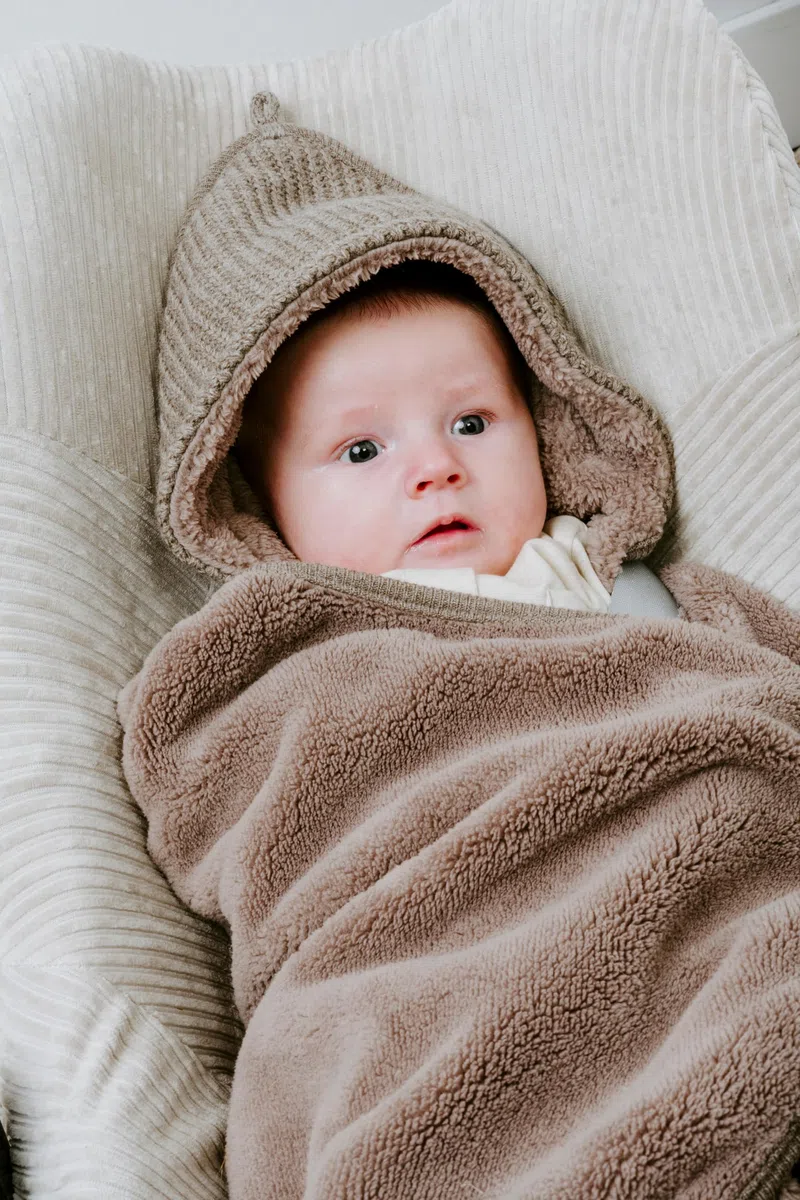 Baby's Only - Babyschalenbezug Sense - Weiche Rib Corduroy - Gruppe 0+ - Maxi Cosi Bezug Babyschale - Schonbezug für Autositz - 5-Punkt-Gurte - Kindersitzbezug für Jungen und Mädchen - Clay