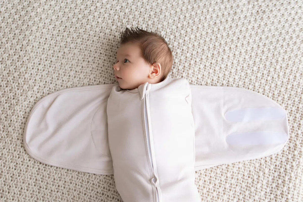 LullaBaby Double Dream Swaddle: Exklusives Doppelflügel-Design, von Kinderärzten empfohlen, ultraweiche Baumwolle, 0–2 Monate, 2,7–6,4 kg, Primrose Pink