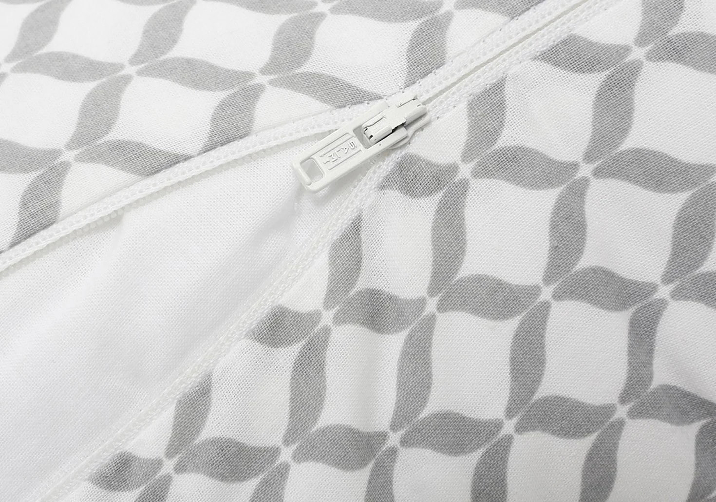 Motherhood Stillkissen ergonomisch, Öko-Tex Standard 100, grau Classic 2020