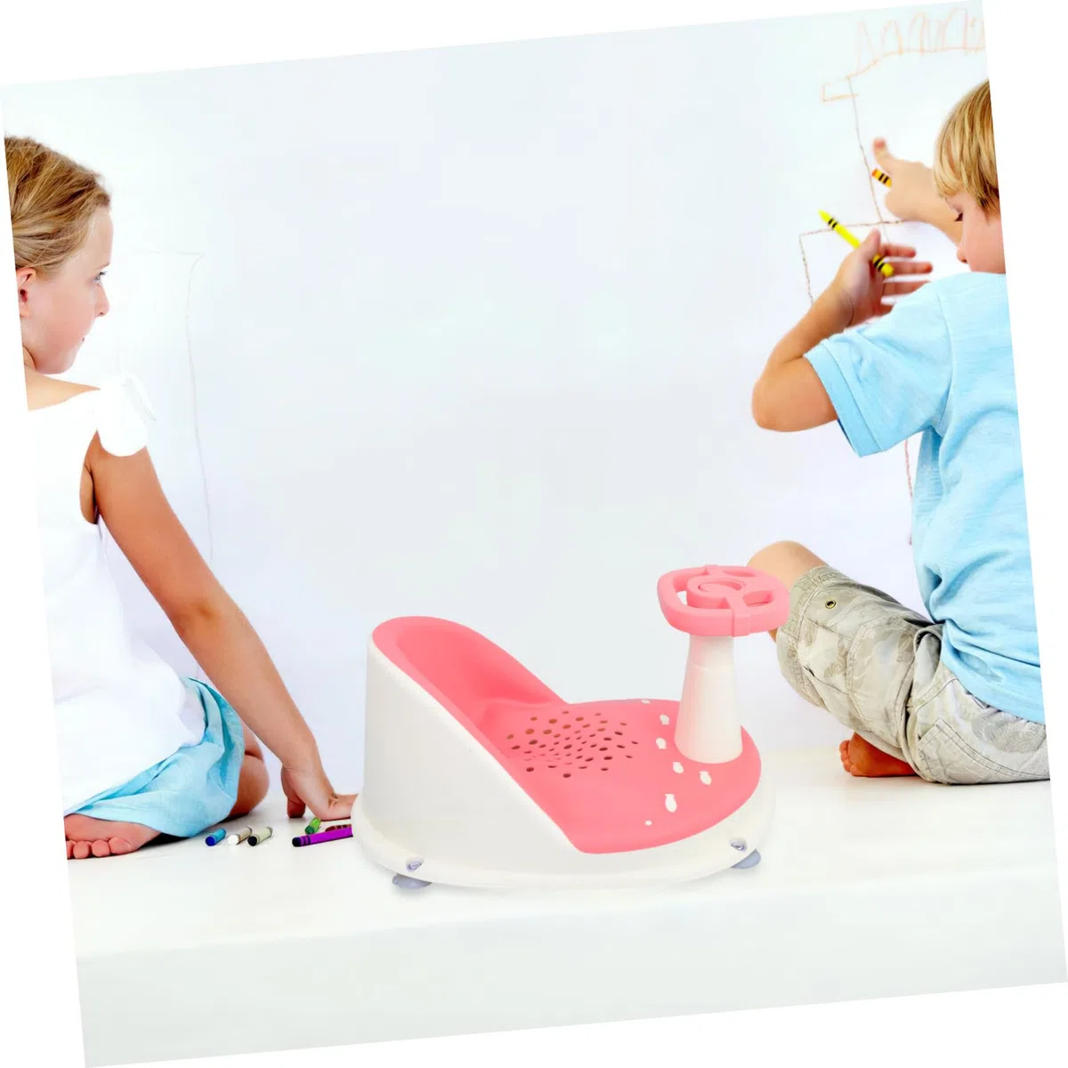 BESTonZON Sitz für Babybadewanne Rutschfest mit Höhenverstellbarkeit und Schnellem Ablaufsystem Komfortabler Sitzwinkel für Babysicherheit und Hygiene