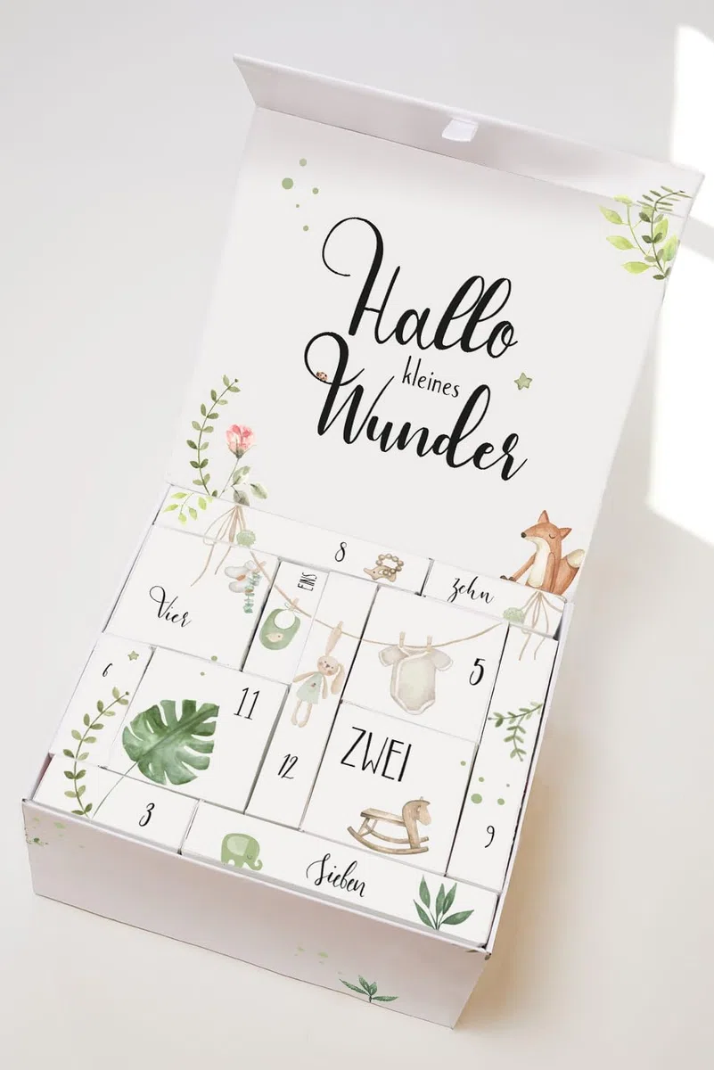 Baby Countdown Kalender – 12 Monatsgeschenke fürs erste Lebensjahr – personalisierbar – Geschenk zur Geburt oder Taufe – Erinnerungsbox für Eltern (Ohne Personalisierung)