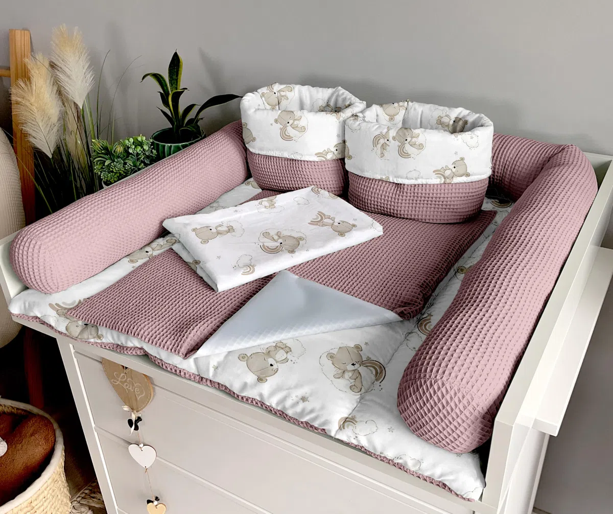 Wickelauflage Set 6-teilig – Wickelunterlage aus Baumwolle & Waffelstoff – Baby Wickelauflage – Geschenk zur Babyparty – Wickeltischauflage – 85x75 cm (Breite x Tiefe), Teddy und rosa