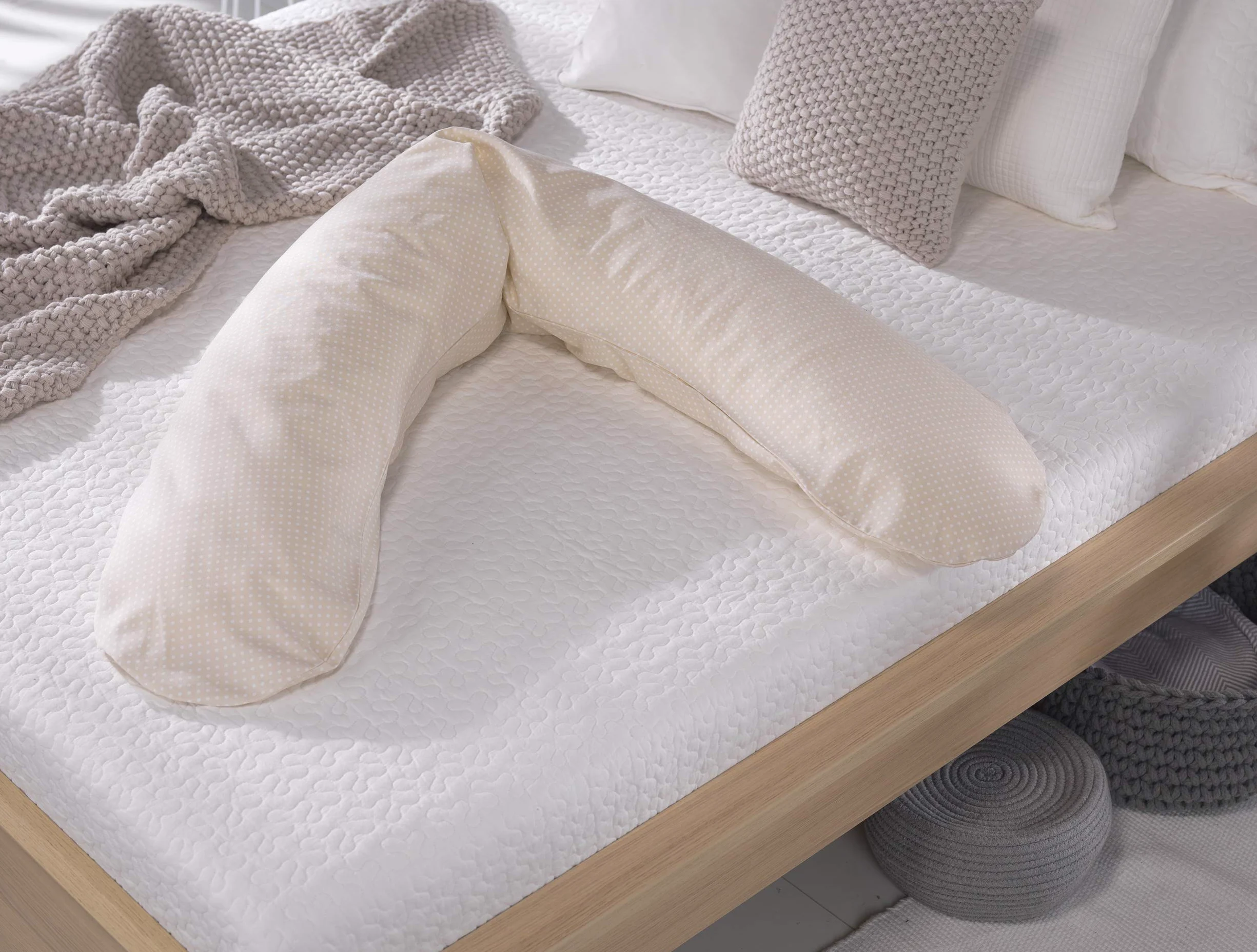 Theraline Stillkissen Das Original mit Dinkel Füllung - Farbe: 75 Punkte Beige
