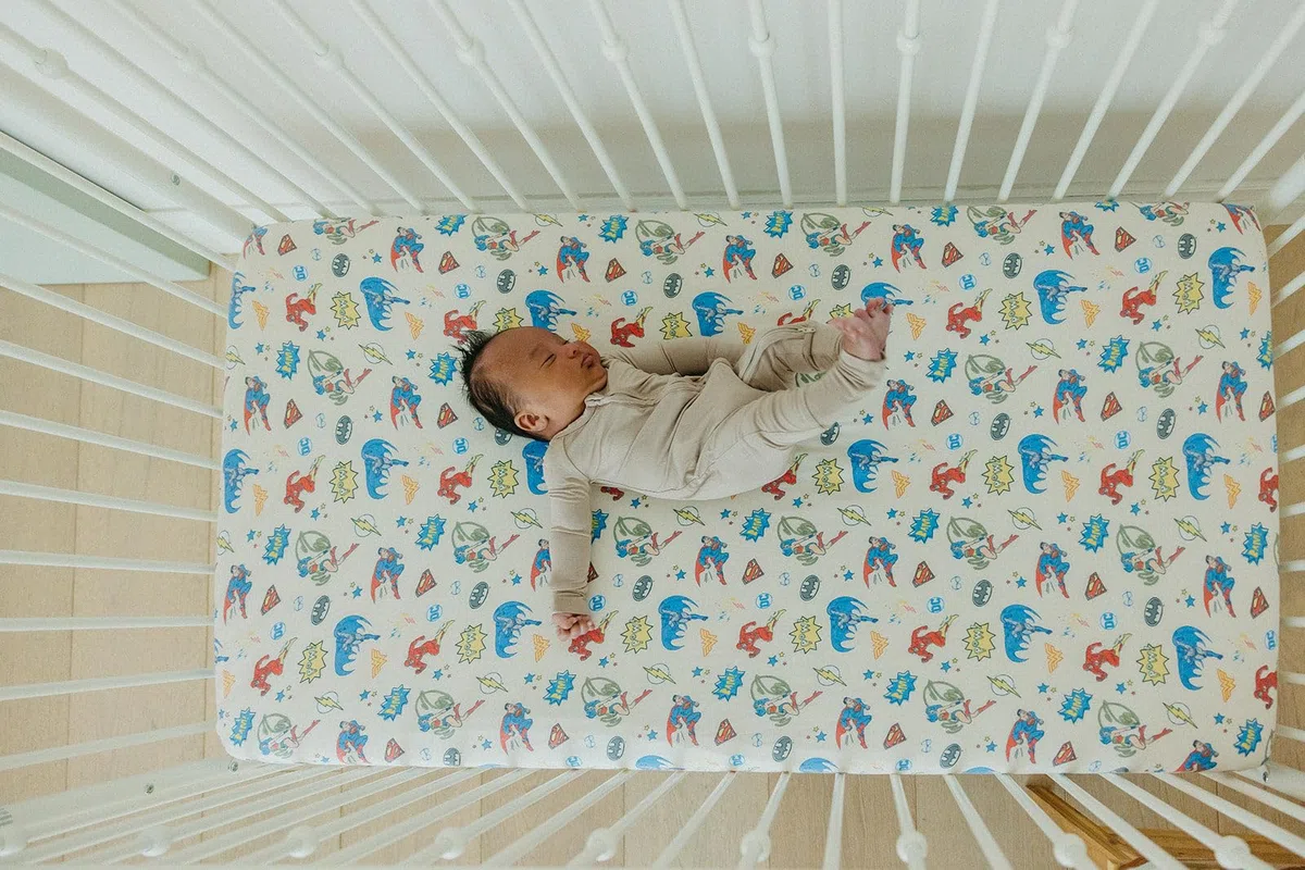 Copper Pearl Premium Strick-Bettlaken für Jungen und Mädchen, atmungsaktiv und weich, Spannbettlaken für Standard-Baby-Matratzen, Kinderbettlaken für Baby-Wunschliste oder Duschgeschenk, Justice