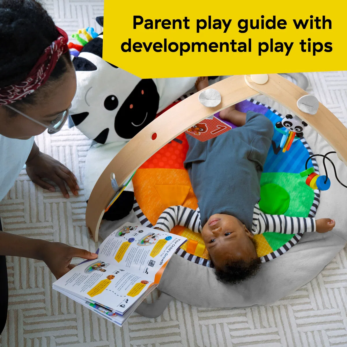 Baby Einstein Plüsch Spielbogen mit Holzstange - Zen Aktivitäts-Meilensteine, Baby Spielmatte für Säuglinge bis Kleinkinder, 0-12 Monate, Maschinenwaschbar